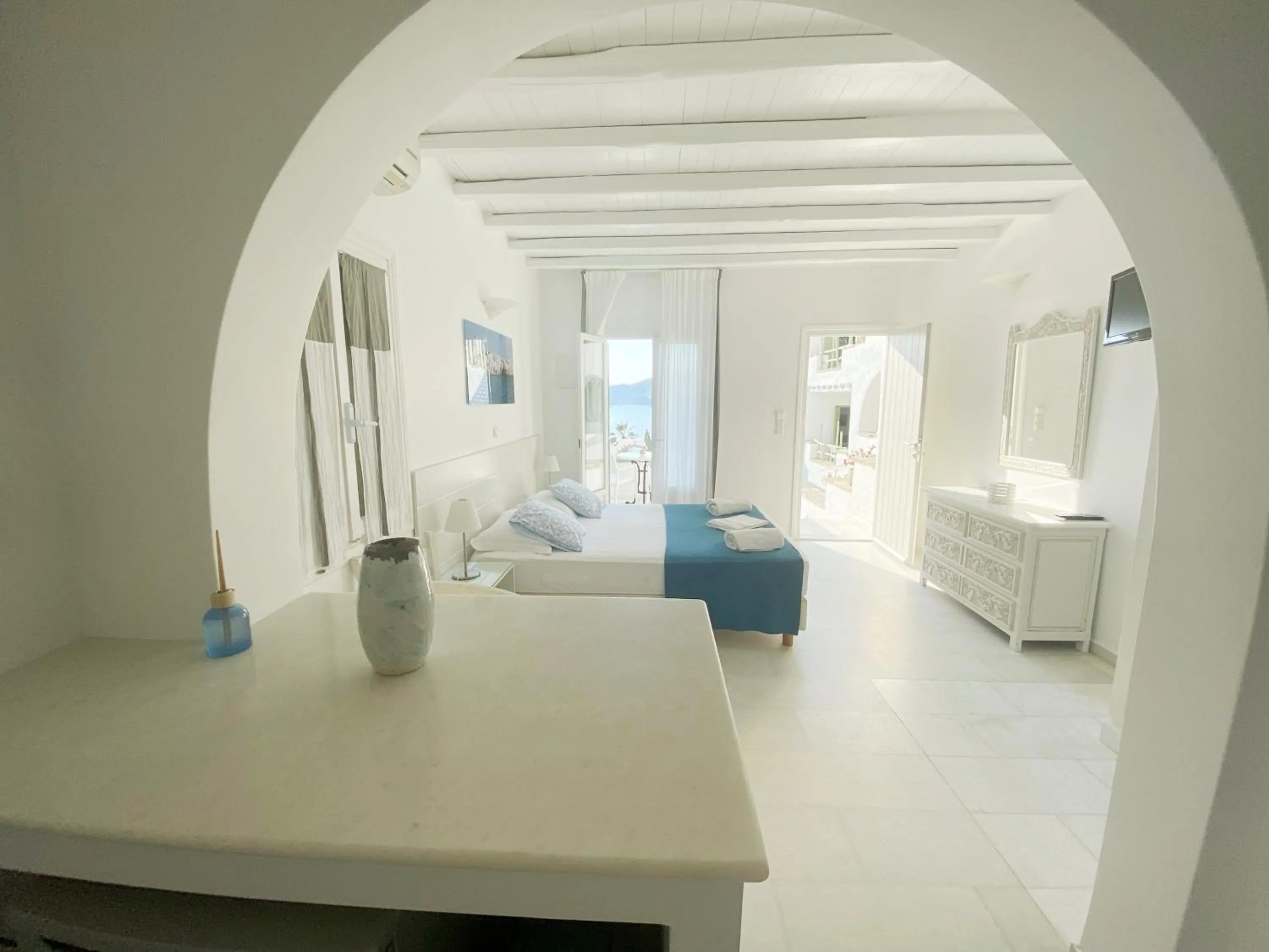 Photo of the whole room in Anthos Apartments