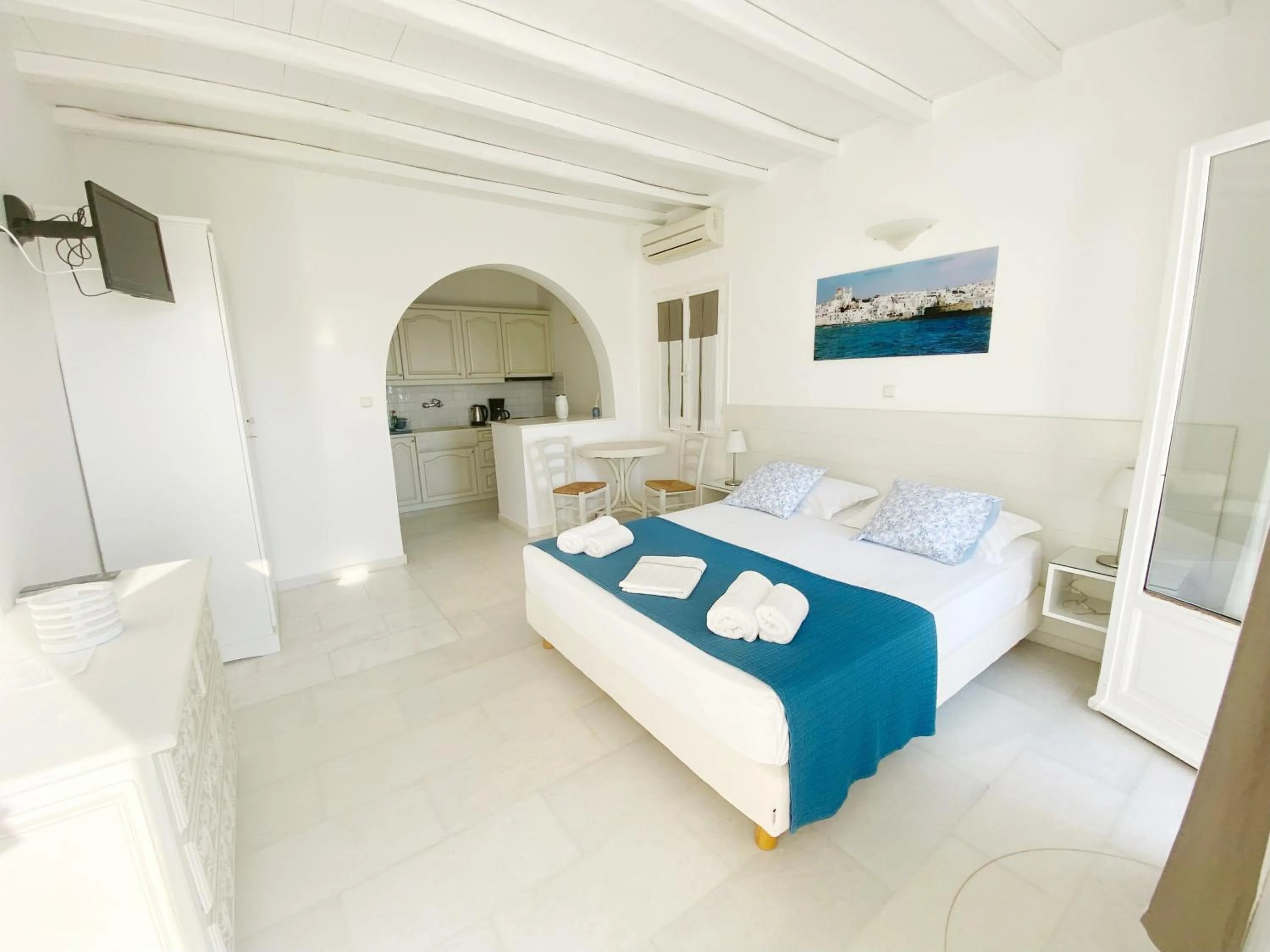 Photo of the whole room, Bed in Anthos Apartments