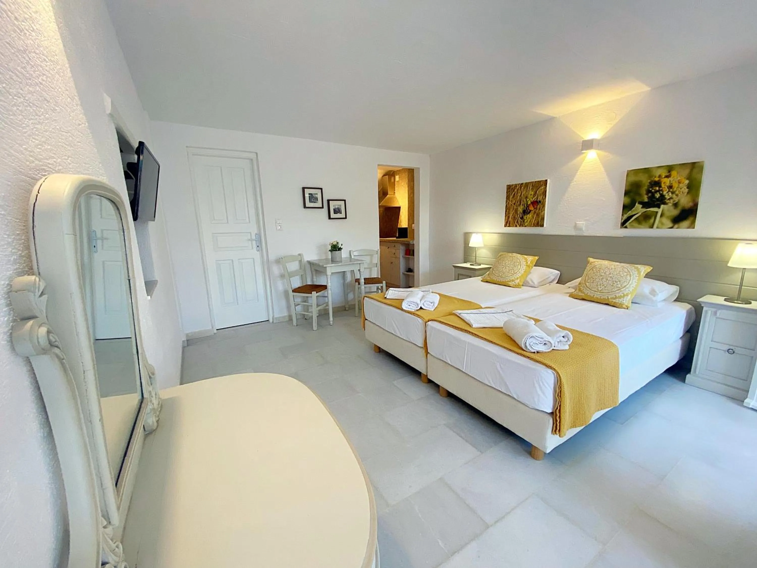 Photo of the whole room, Bed in Anthos Apartments