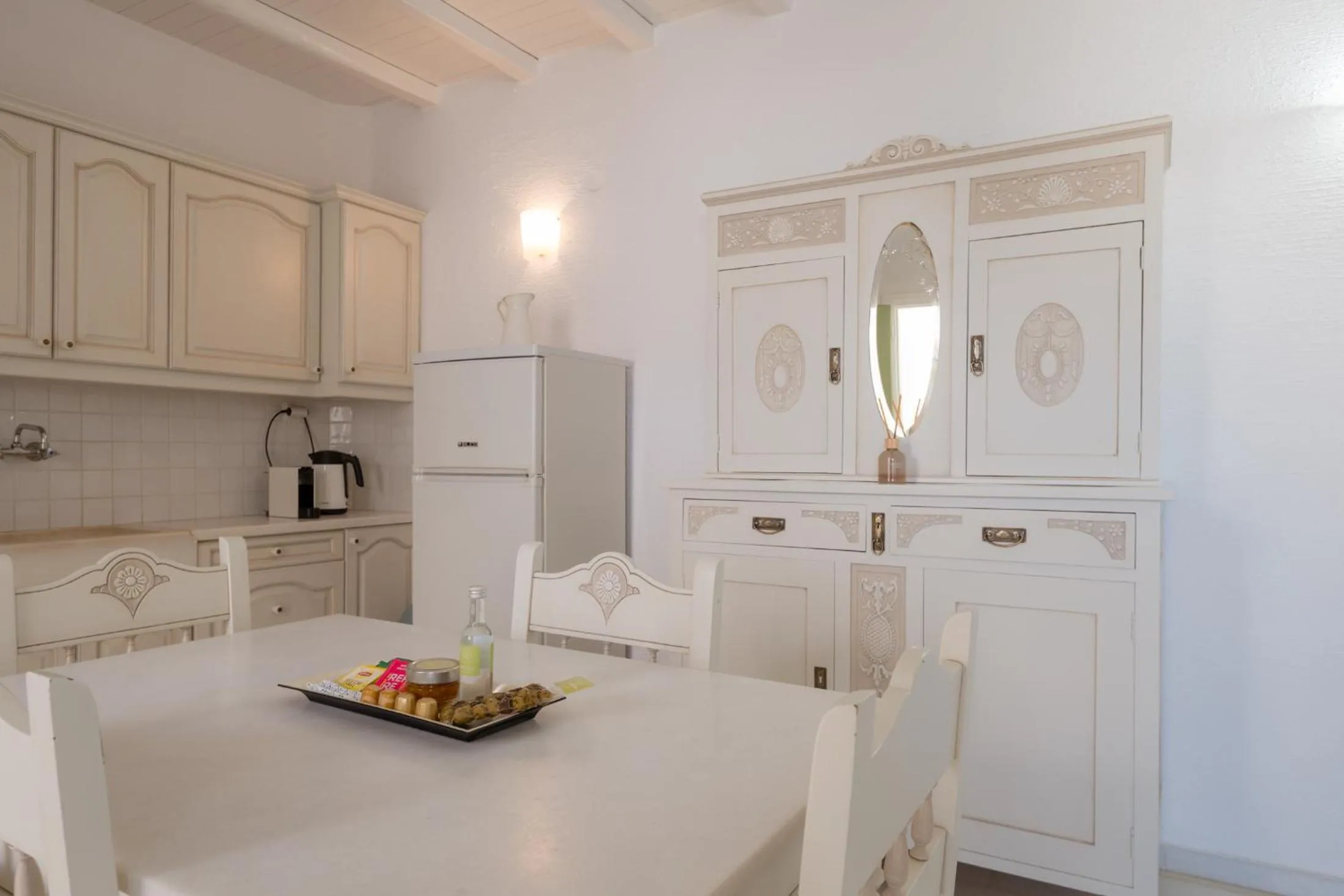 Coffee/tea facilities in Anthos Apartments