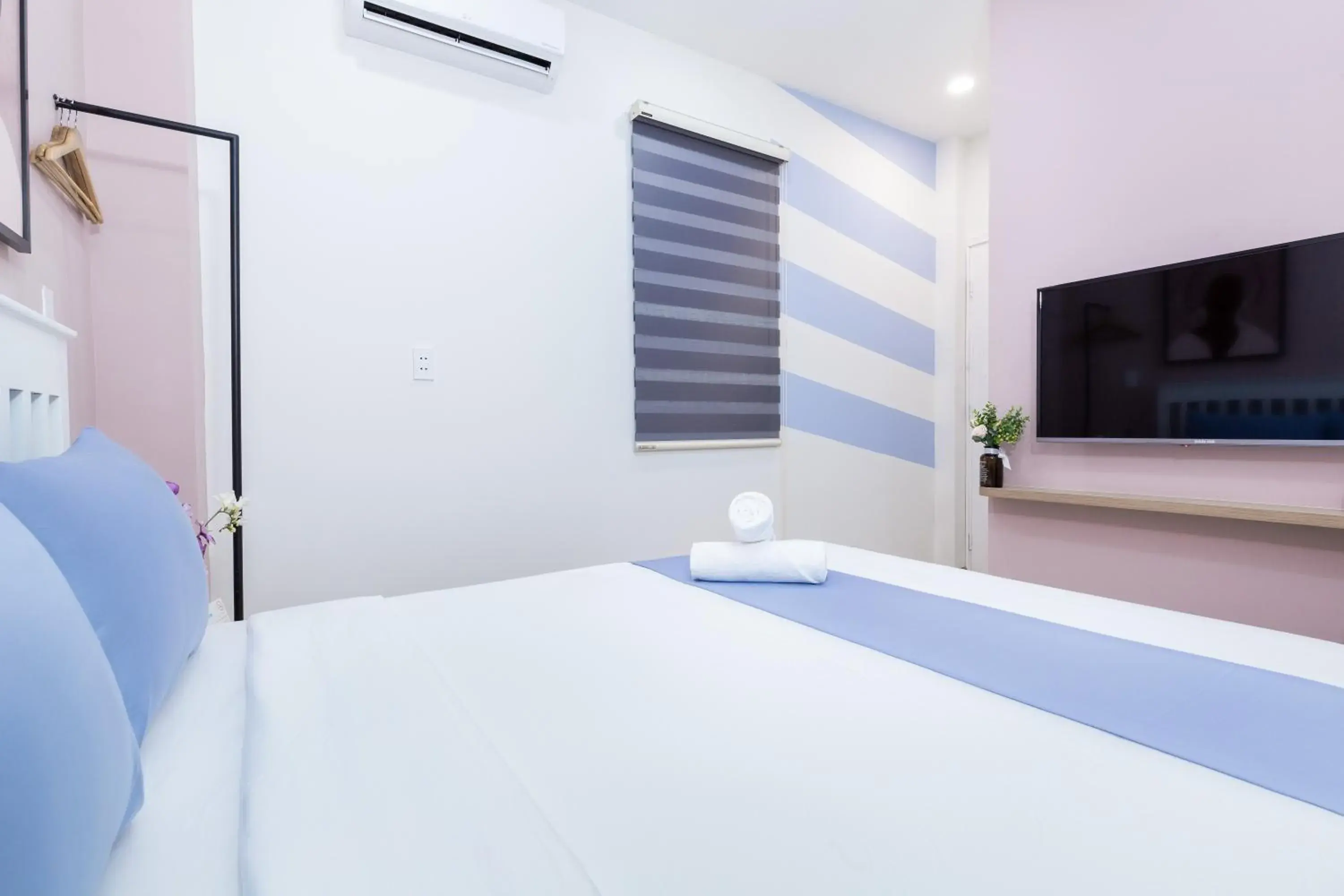 Photo of the whole room, Bed in Cozrum Homes - Charming Corner Photo of the whole room, Bed in Cozrum Homes - Charming Corner