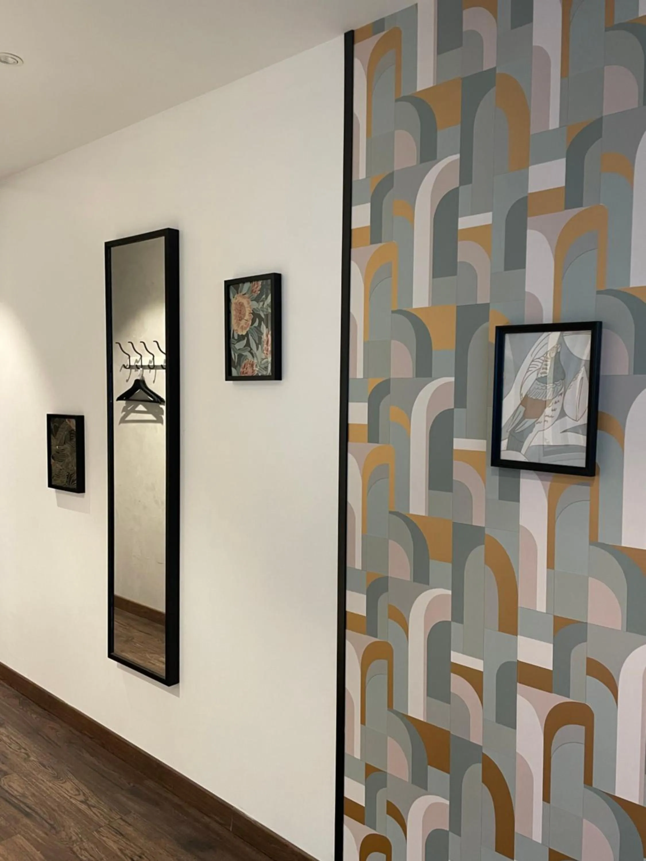 Decorative detail in Les Cépages