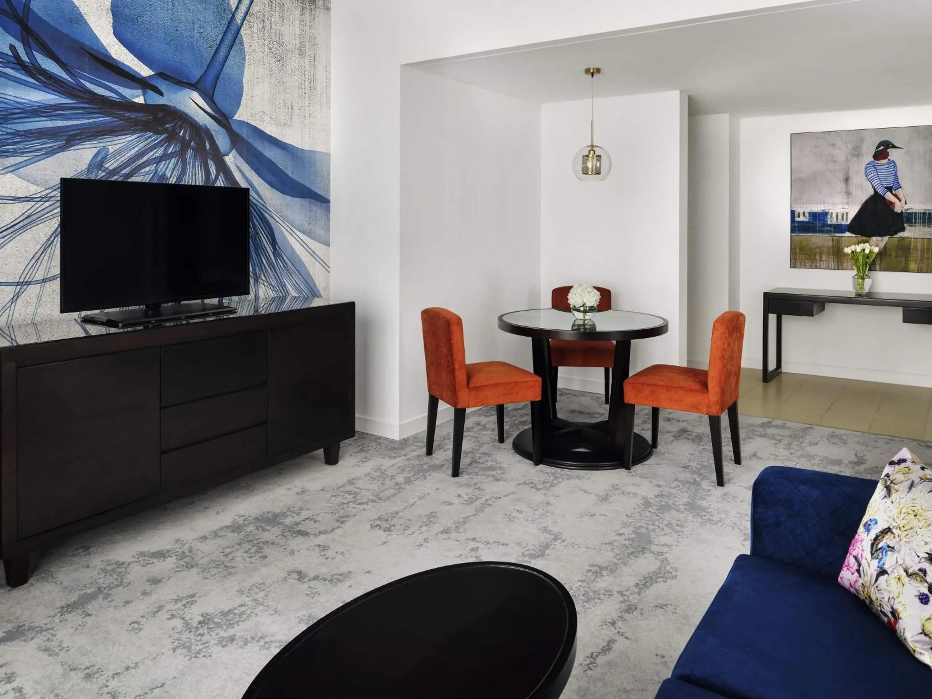 Bedroom in Mövenpick Hotel Jumeirah Lakes Towers Dubai Bedroom in Mövenpick Hotel Jumeirah Lakes Towers Dubai