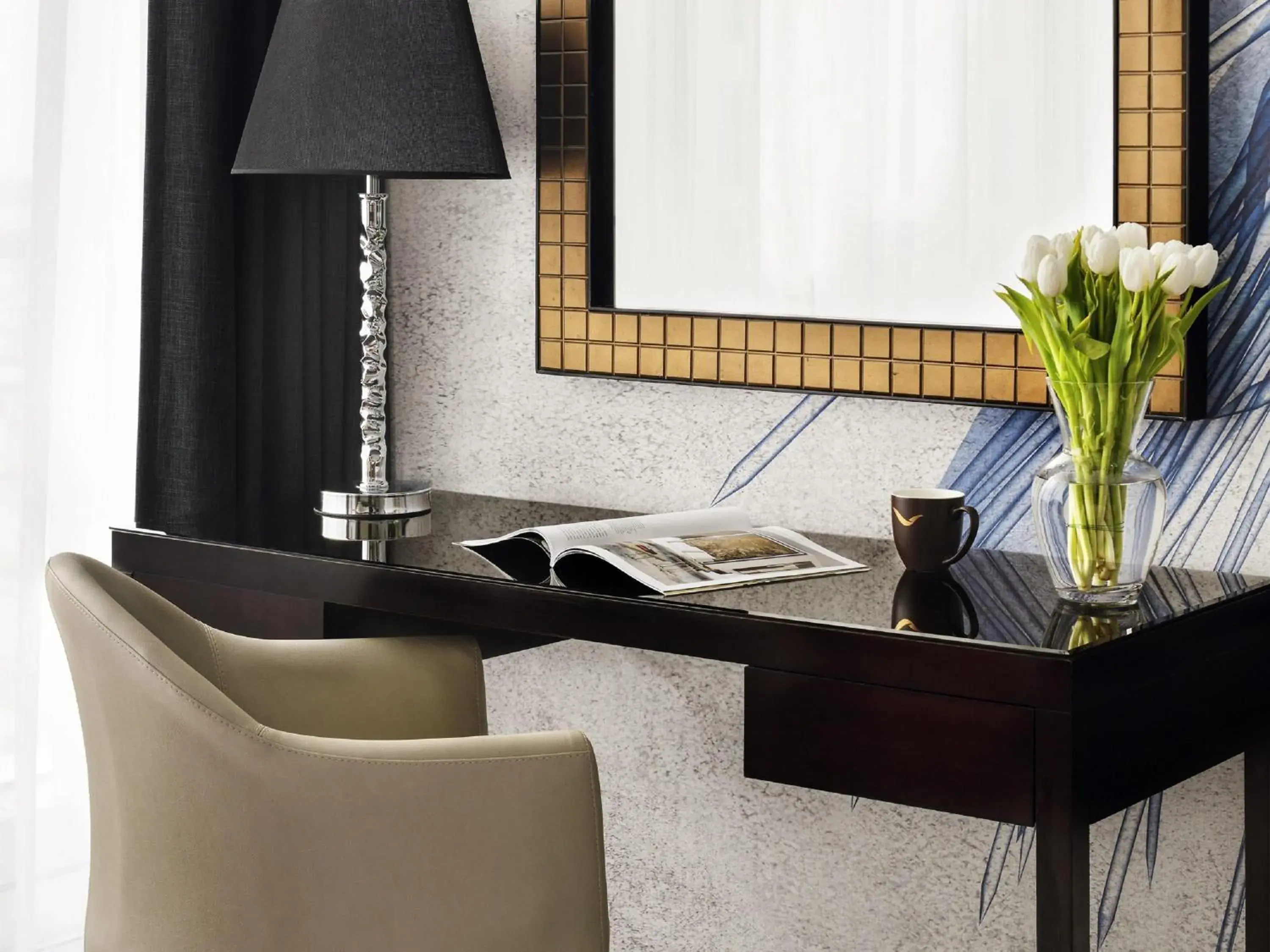 Bedroom in Mövenpick Hotel Jumeirah Lakes Towers Dubai Bedroom in Mövenpick Hotel Jumeirah Lakes Towers Dubai