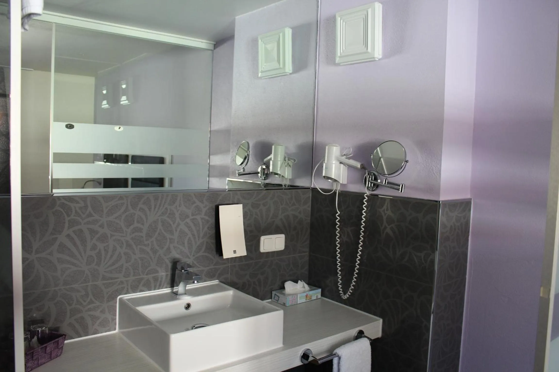 Bathroom in Amiga Hotel München Messe