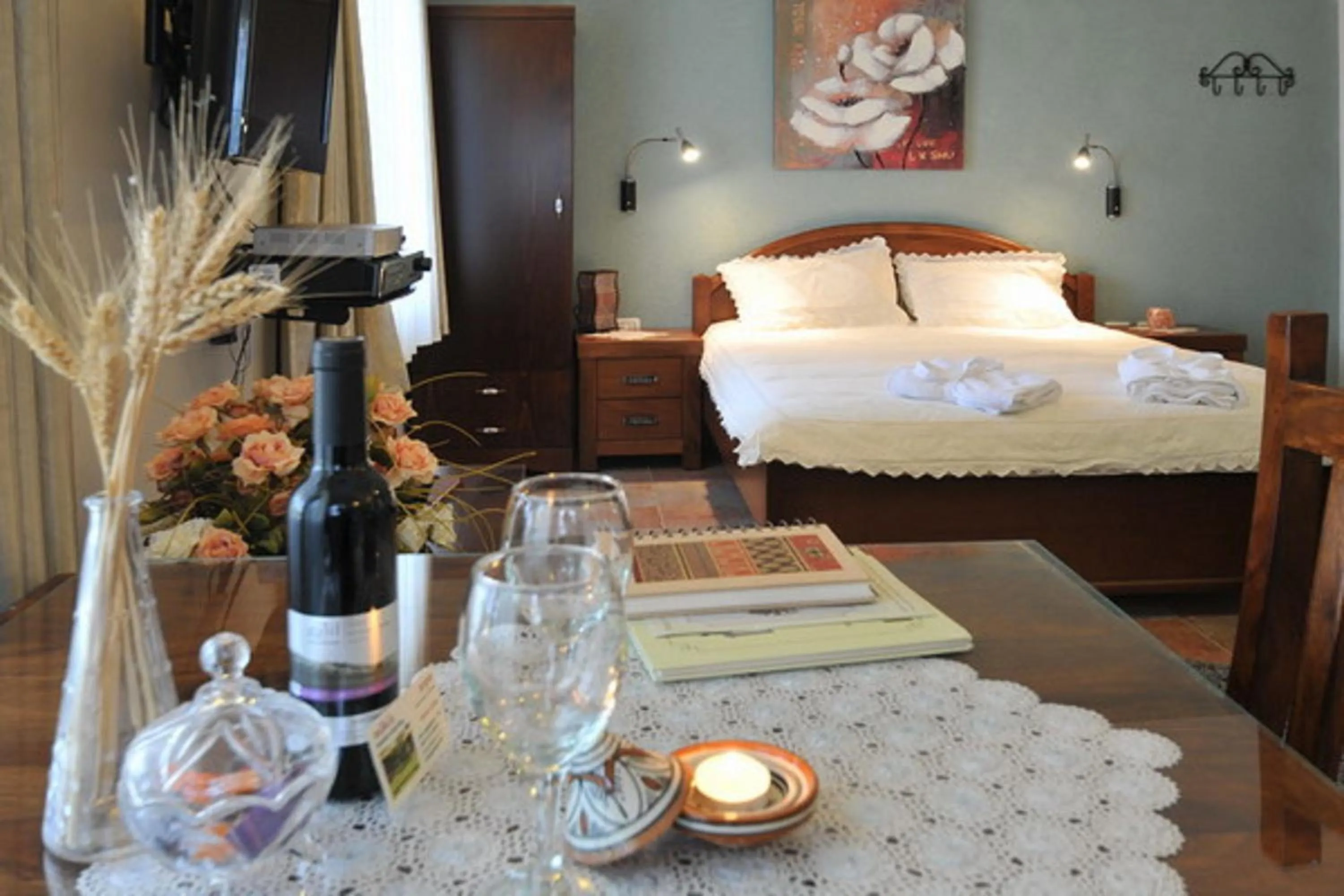 Bed in Miki's Rosh Pinna