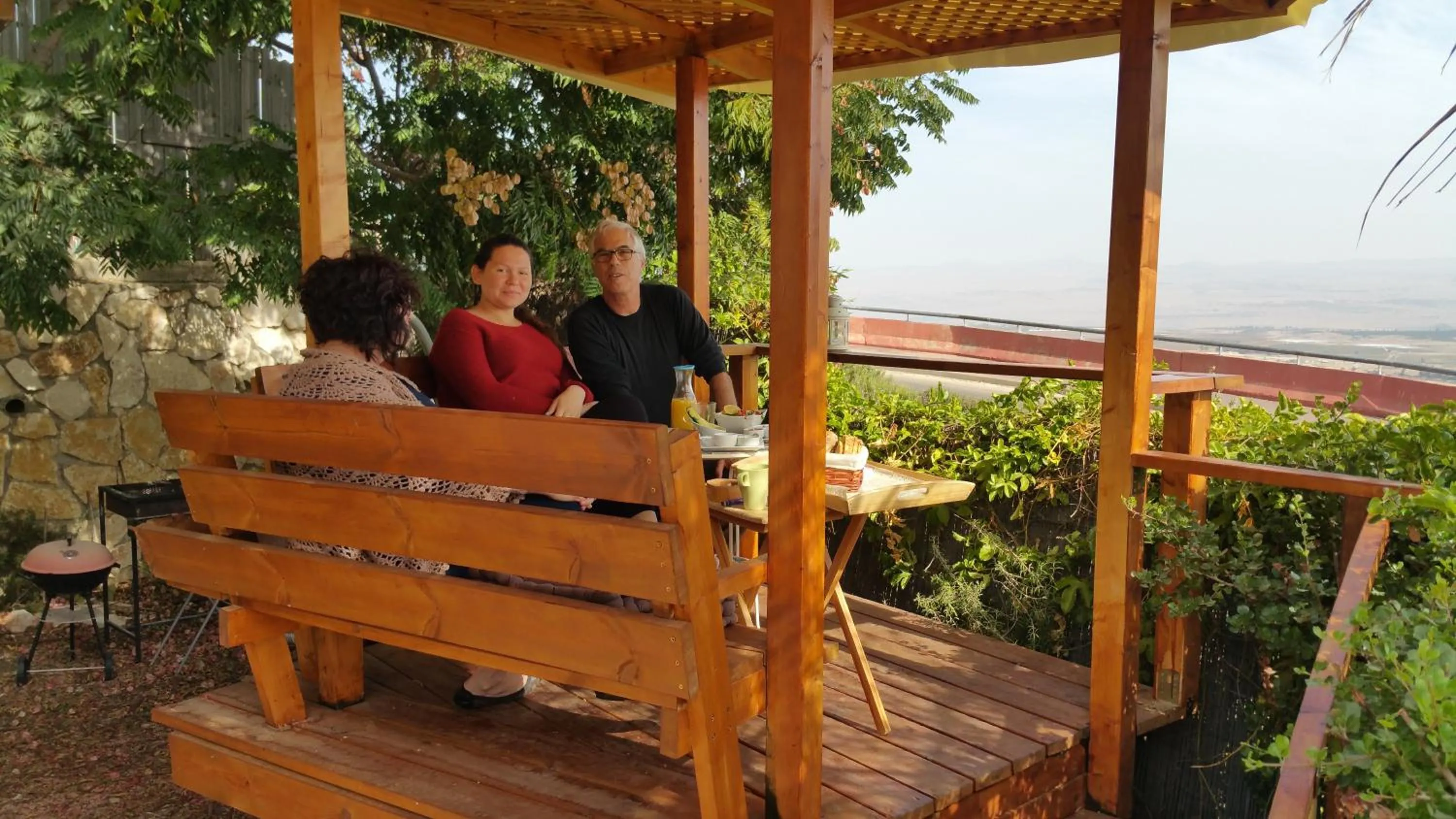 Garden in Miki's Rosh Pinna