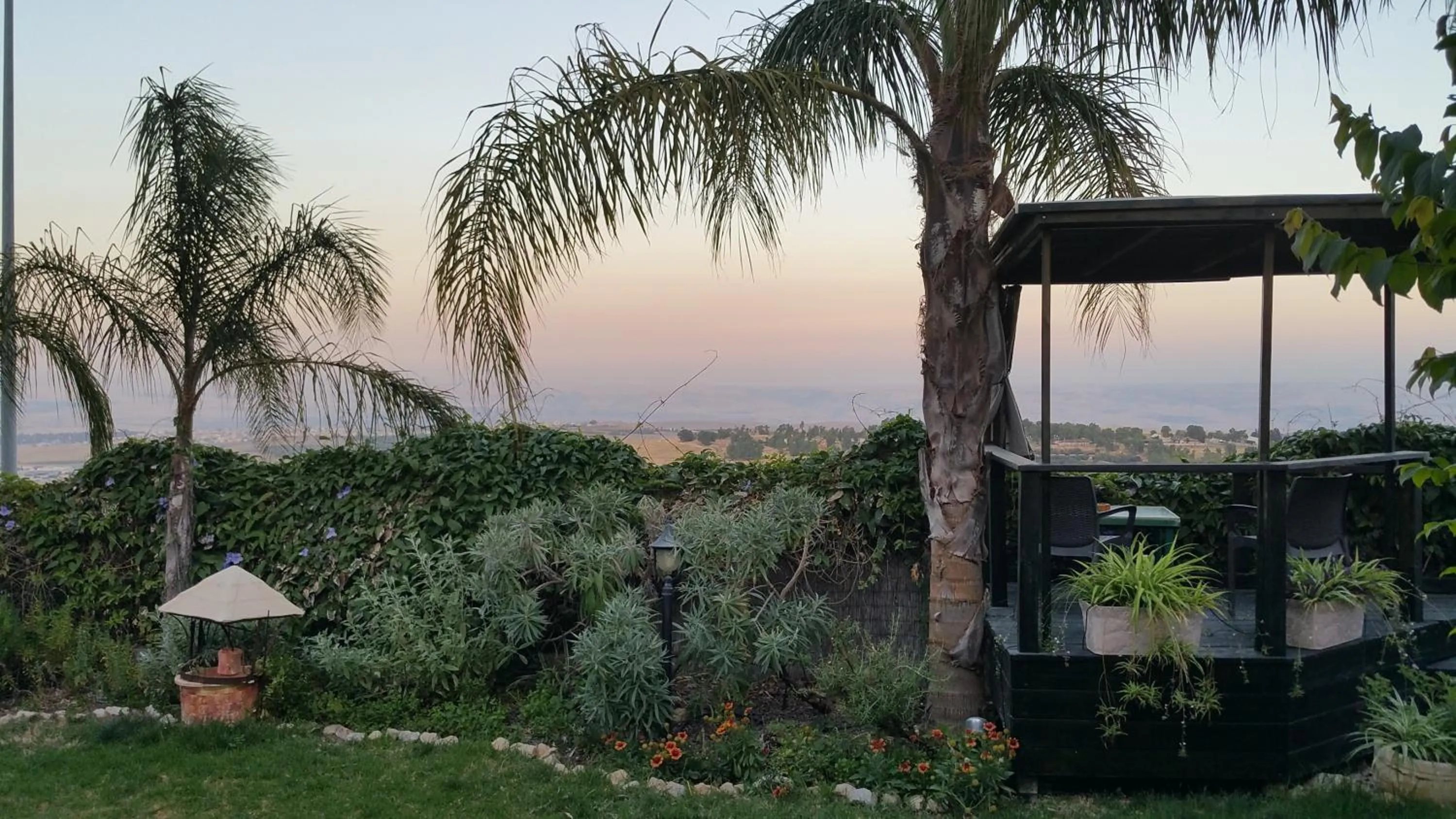 Garden in Miki's Rosh Pinna