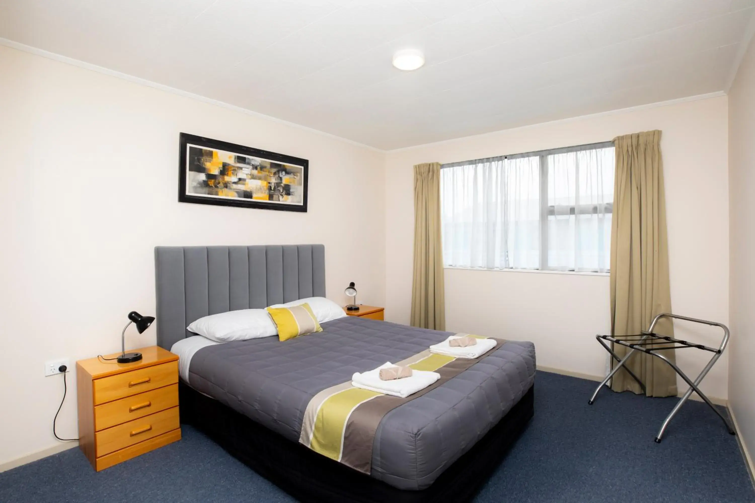 Two-Bedroom Apartment in Fitzgerald on King Two-Bedroom Apartment in Fitzgerald on King