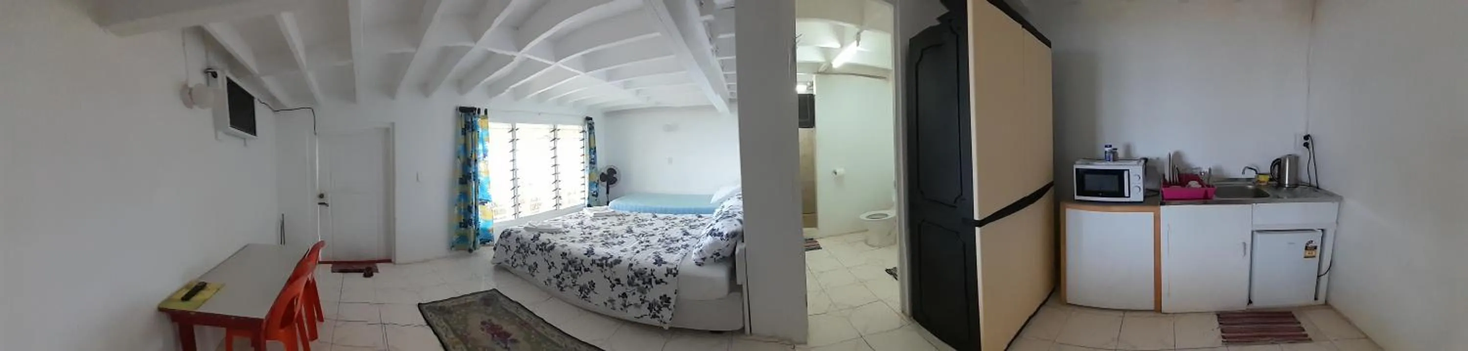 Bed in Dave Parker Eco Lodge Hotel