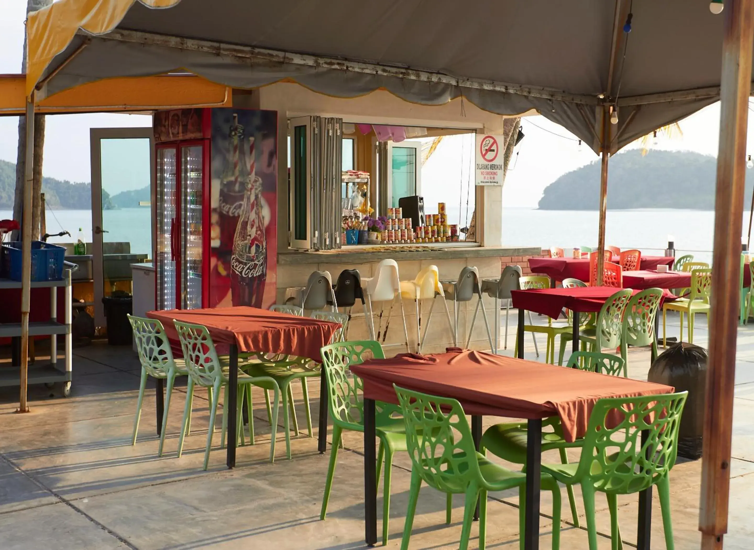 Restaurant/places to eat in Corrie Chalet Pantai Cenang Langkawi Restaurant/places to eat in Corrie Chalet Pantai Cenang Langkawi