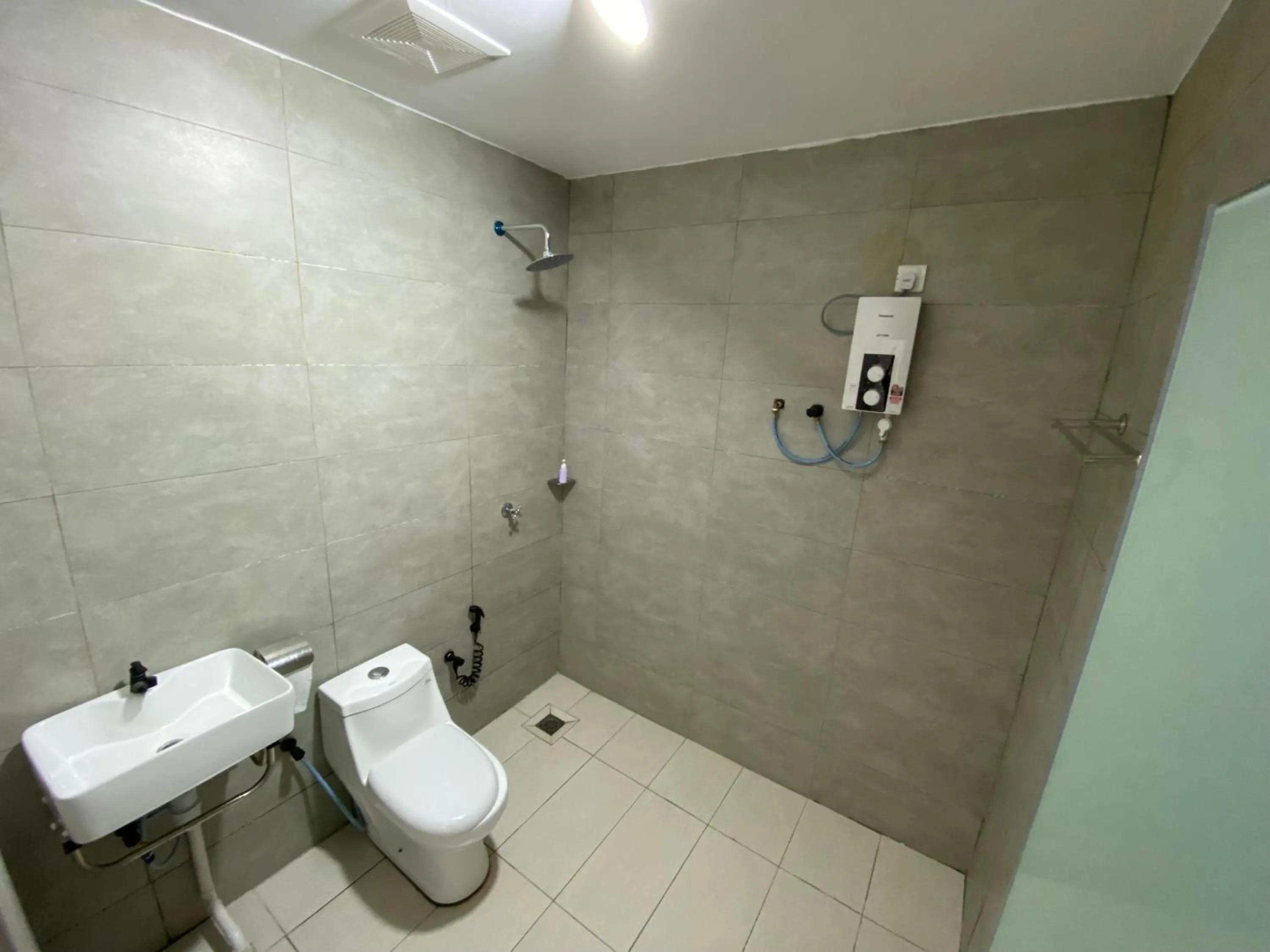 Bathroom in Corrie Chalet Pantai Cenang Langkawi