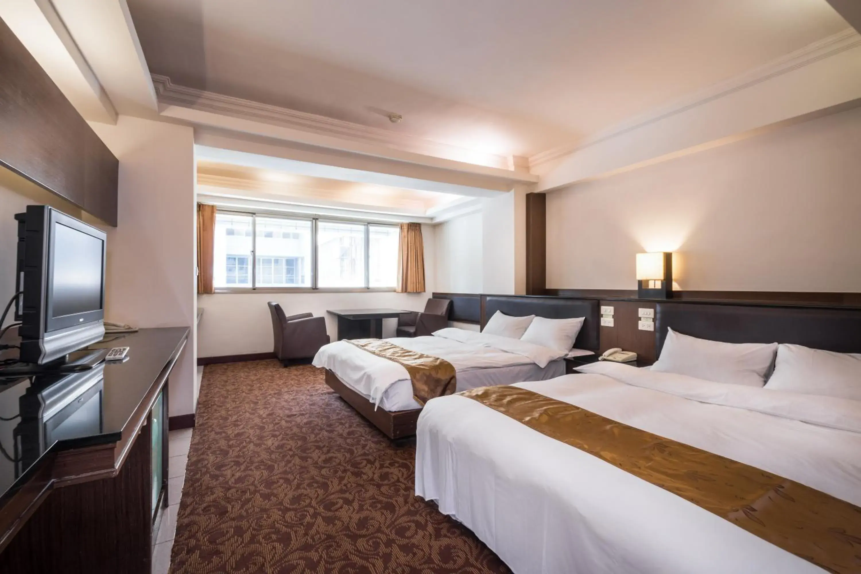 TV and multimedia, Bed in The Enterpriser Hotel TV and multimedia, Bed in The Enterpriser Hotel