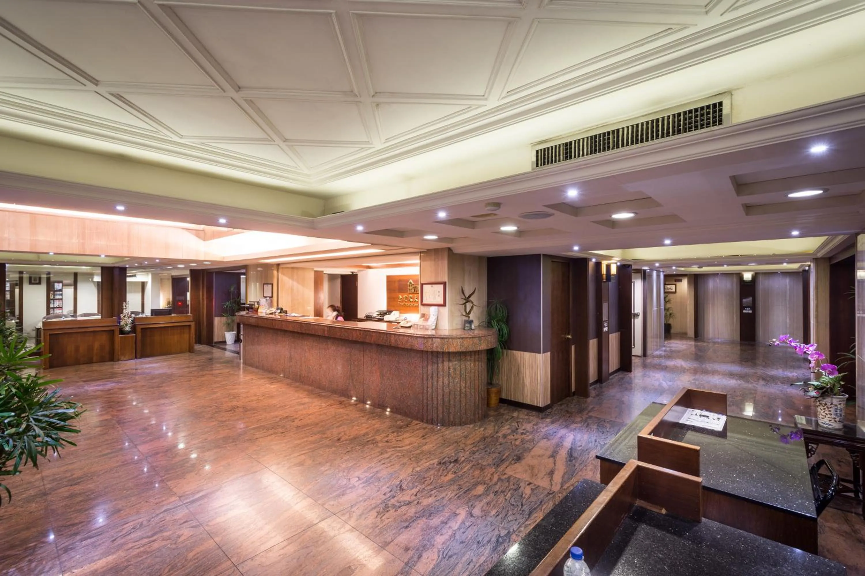 Lobby or reception in The Enterpriser Hotel