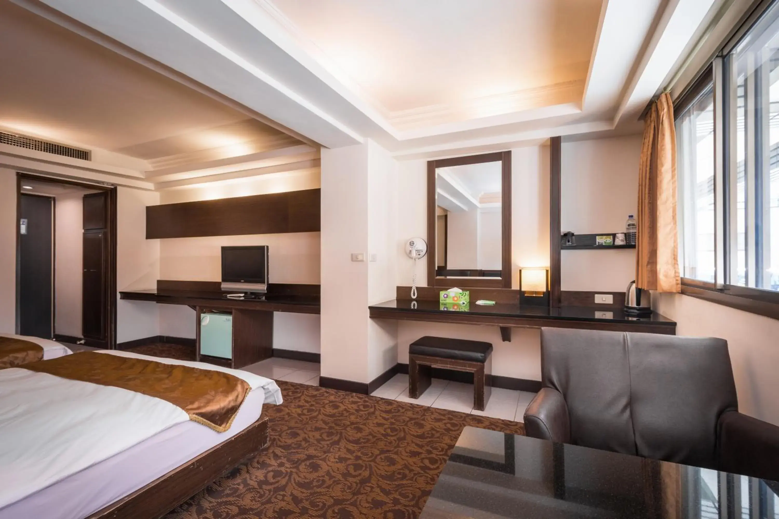 TV and multimedia, Bed in The Enterpriser Hotel TV and multimedia, Bed in The Enterpriser Hotel