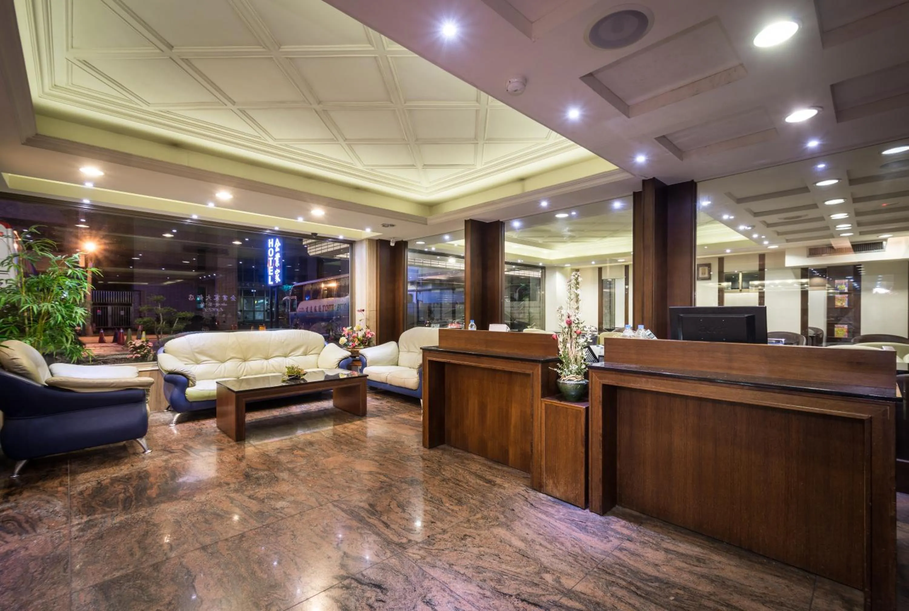 Lobby or reception in The Enterpriser Hotel
