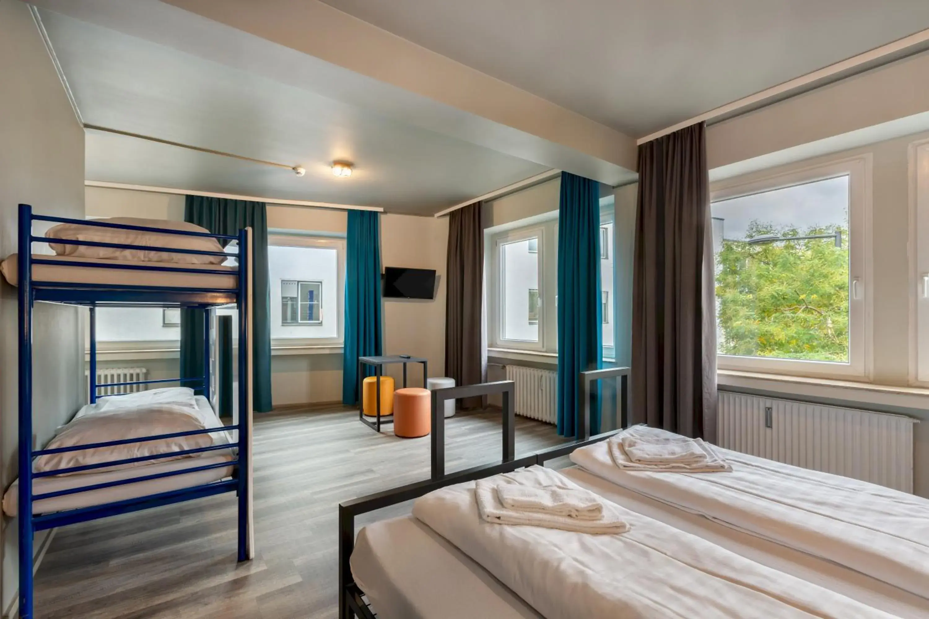 TV and multimedia, Bed in a&o Köln Hauptbahnhof TV and multimedia, Bed in a&o Köln Hauptbahnhof