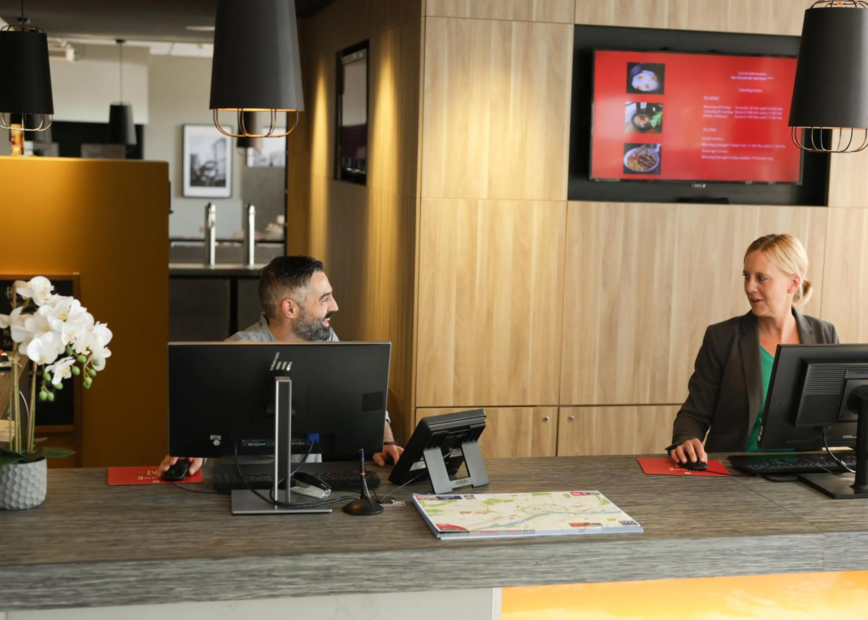 People in ibis Frankfurt Centrum