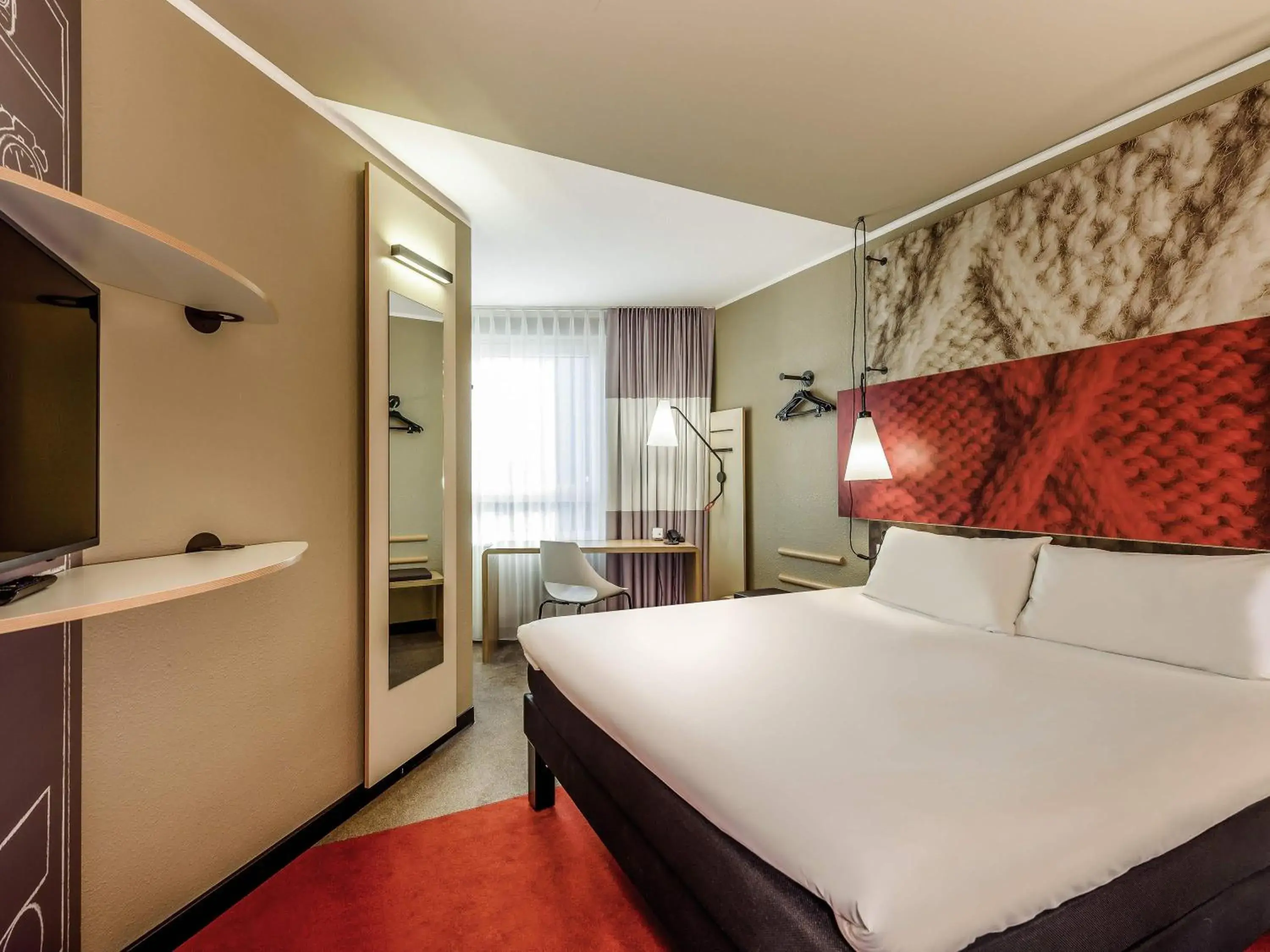 Bedroom, Bed in ibis Frankfurt Centrum Bedroom, Bed in ibis Frankfurt Centrum