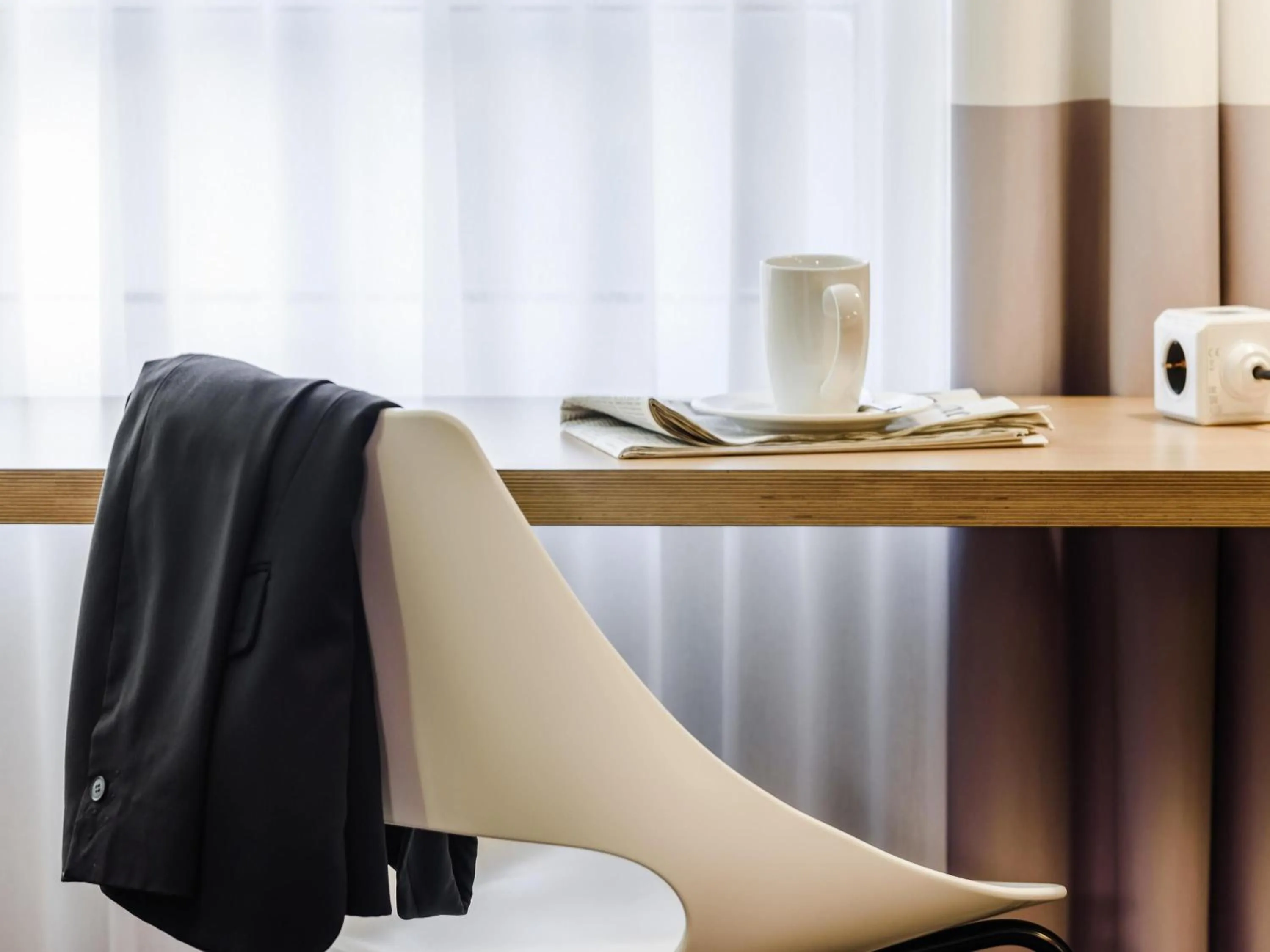 Bedroom in ibis Frankfurt Centrum