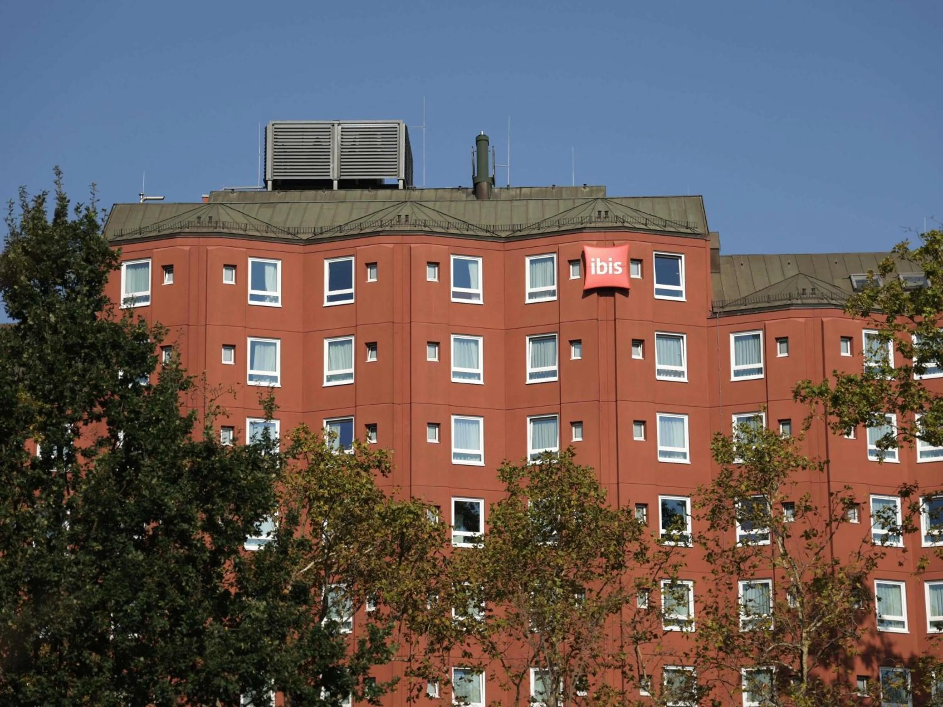 Property building in ibis Frankfurt Centrum