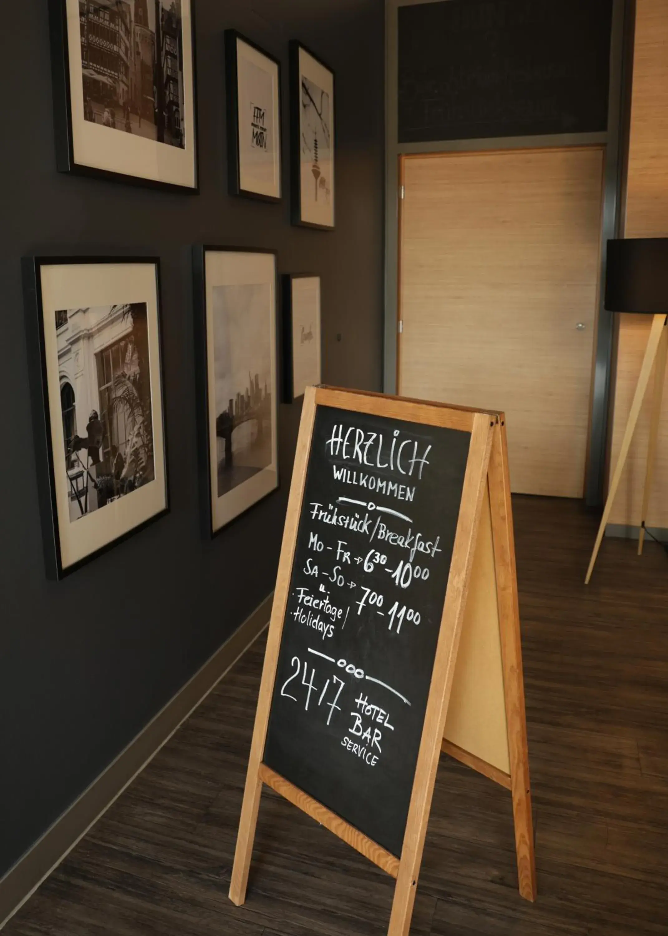 Lobby or reception in ibis Frankfurt Centrum Lobby or reception in ibis Frankfurt Centrum