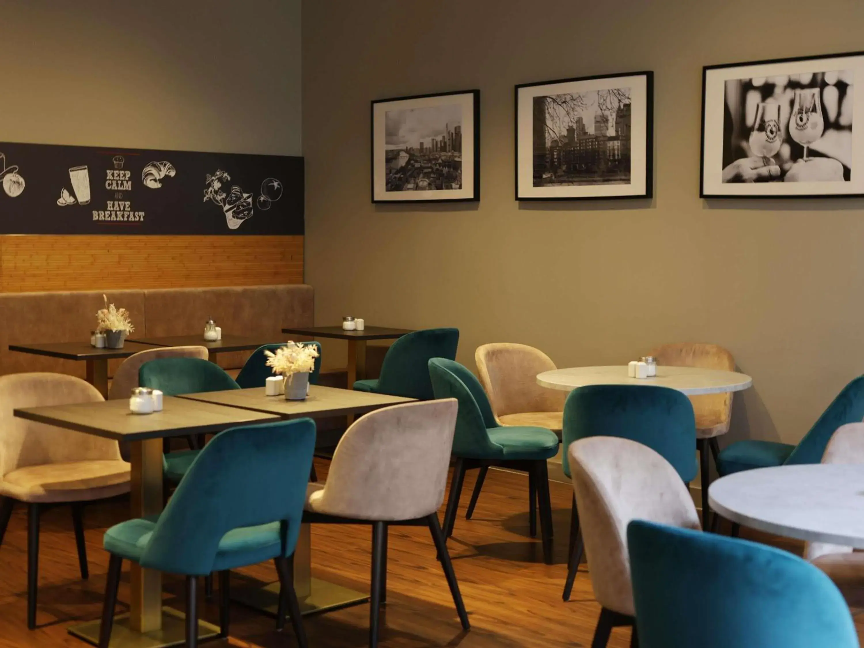 Property building in ibis Frankfurt Centrum Property building in ibis Frankfurt Centrum