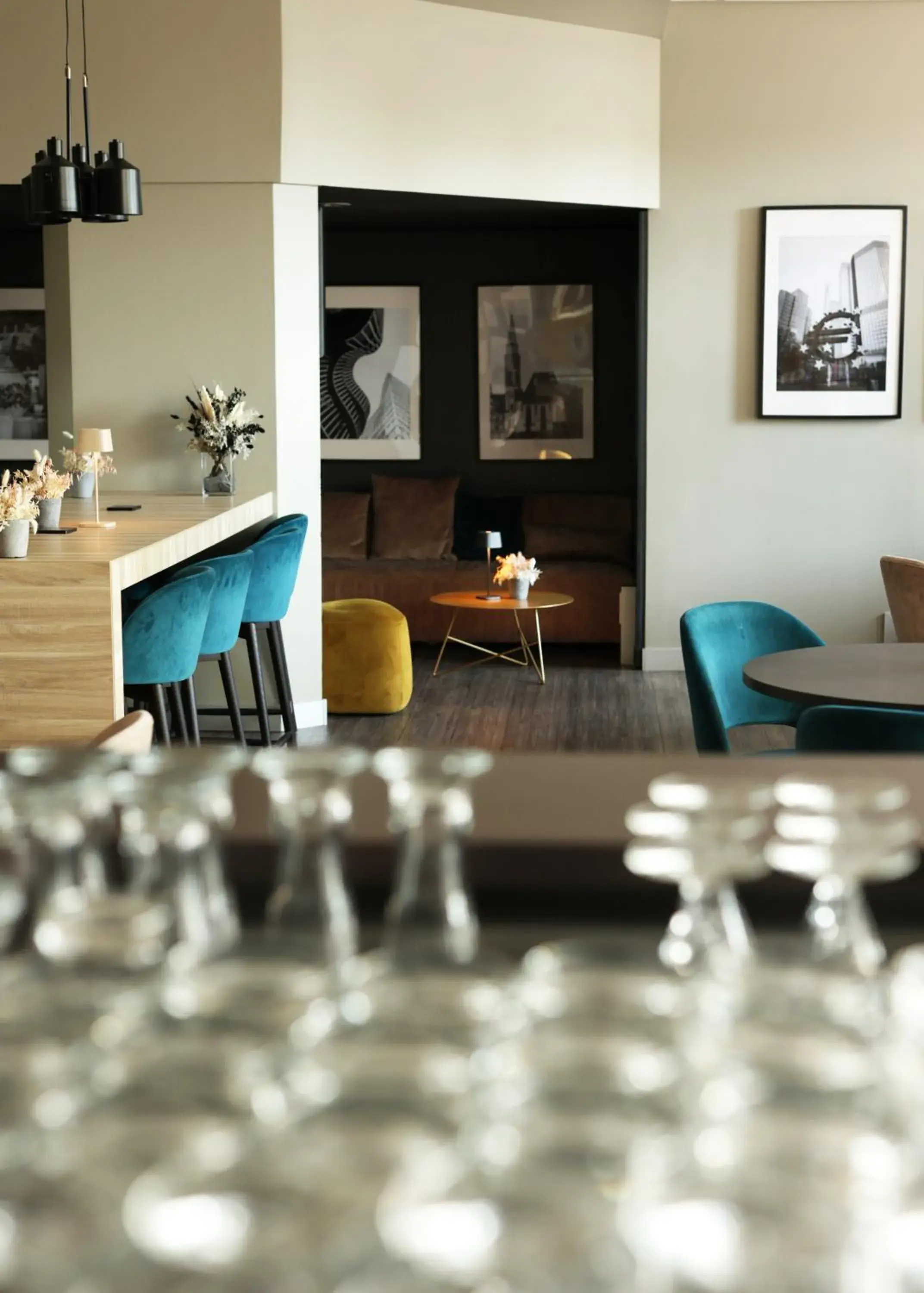 Lounge or bar in ibis Frankfurt Centrum Lounge or bar in ibis Frankfurt Centrum