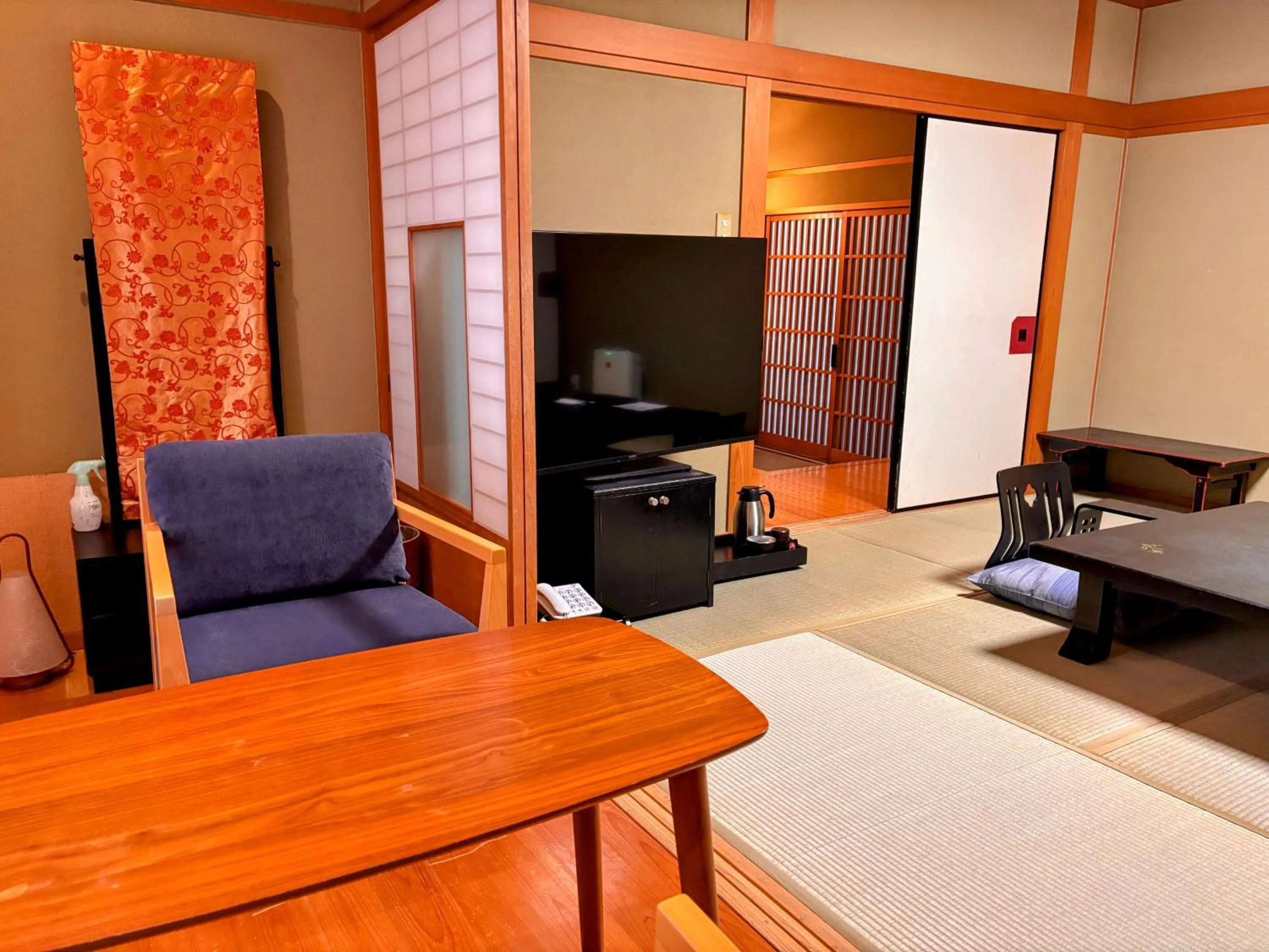 Photo of the whole room in Yufuin Santoukan