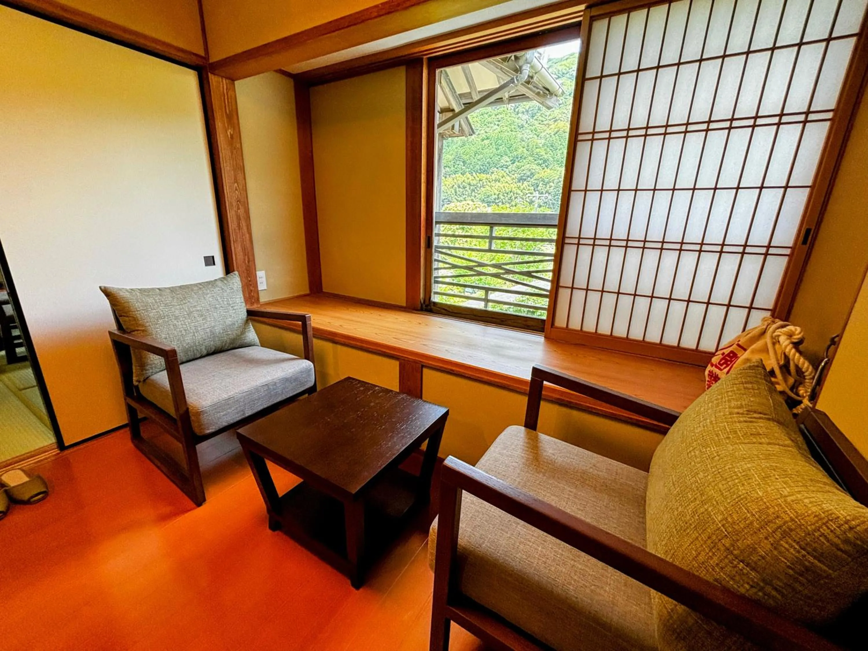 Photo of the whole room in Yufuin Santoukan