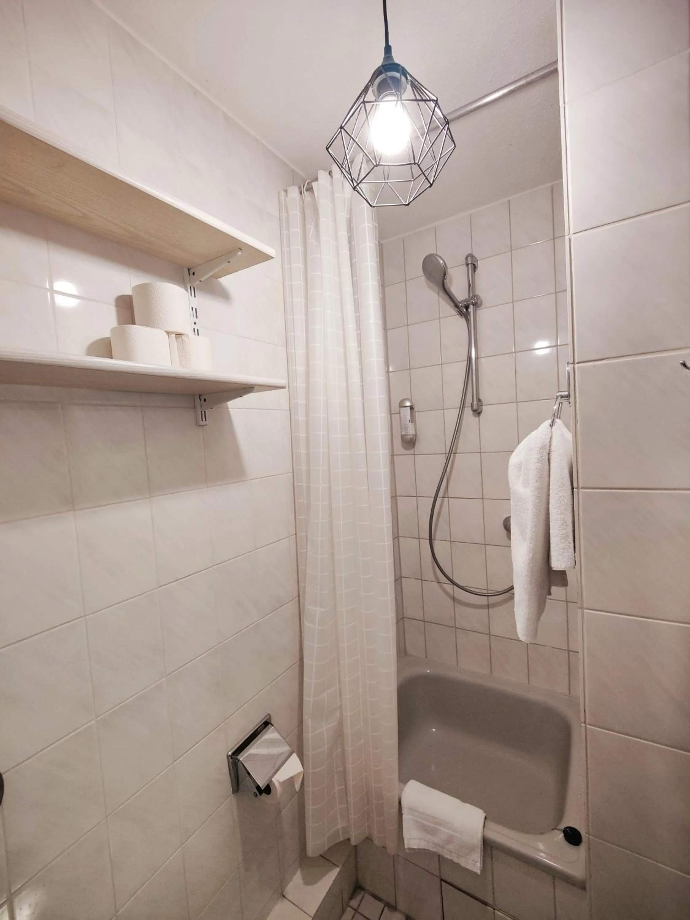 Shower in Hotel Beim Schupi Karlsruhe