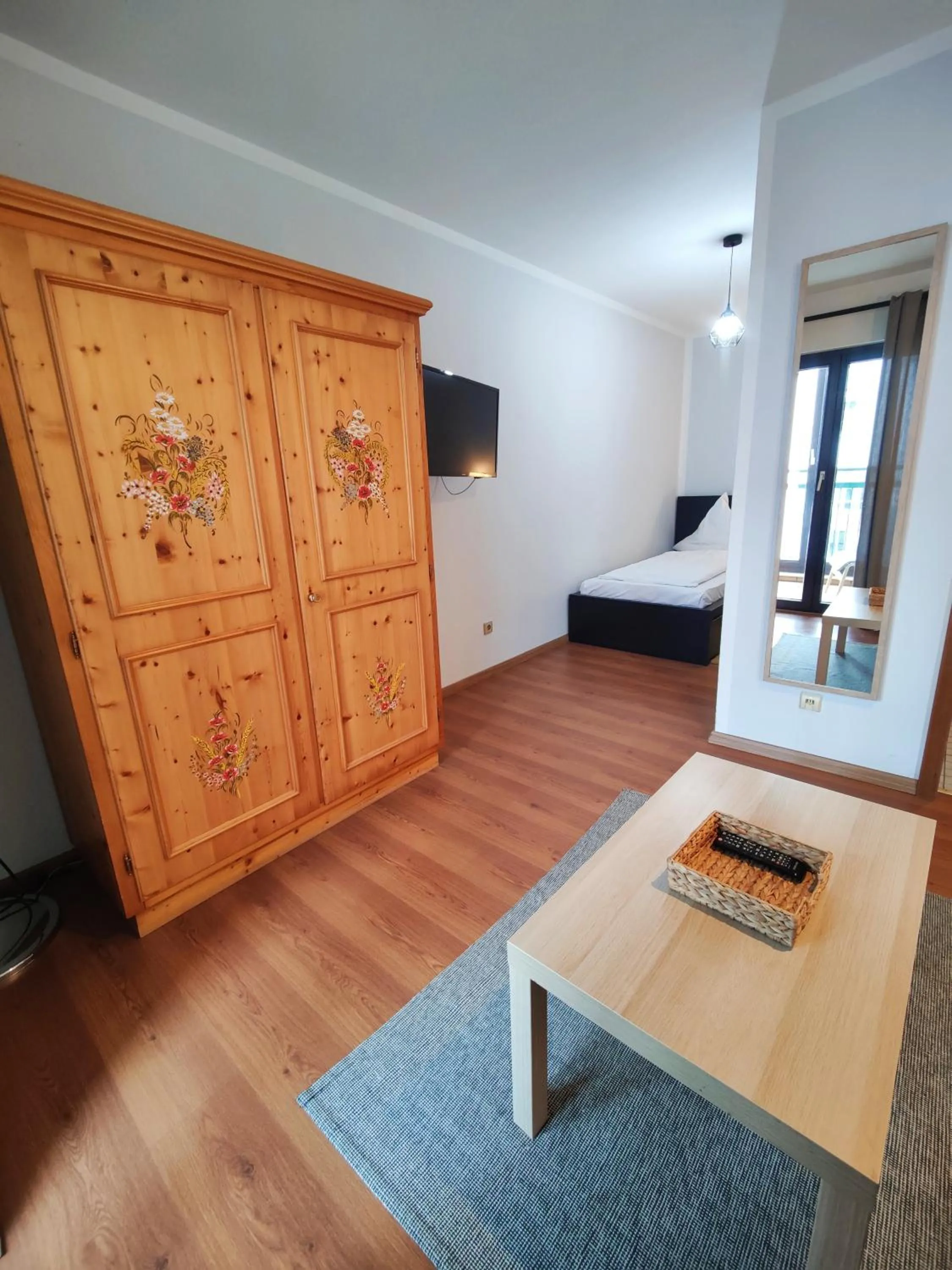 Bed in Hotel Beim Schupi Karlsruhe