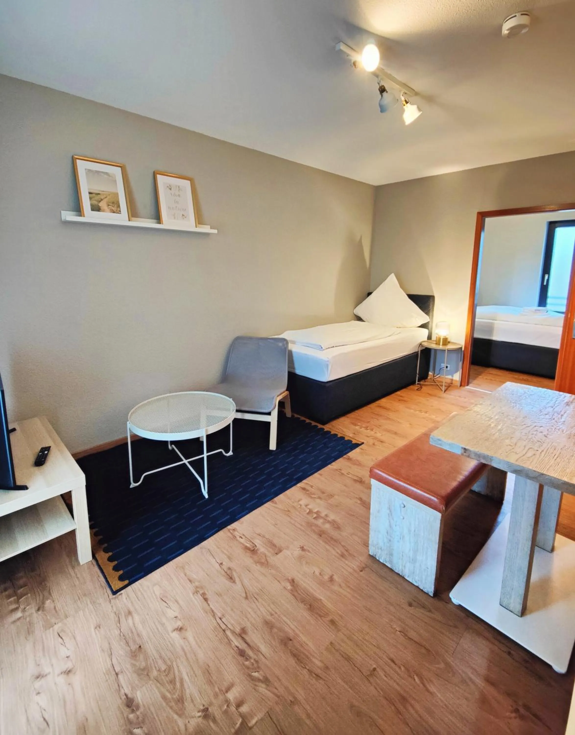 Bed in Hotel Beim Schupi Karlsruhe