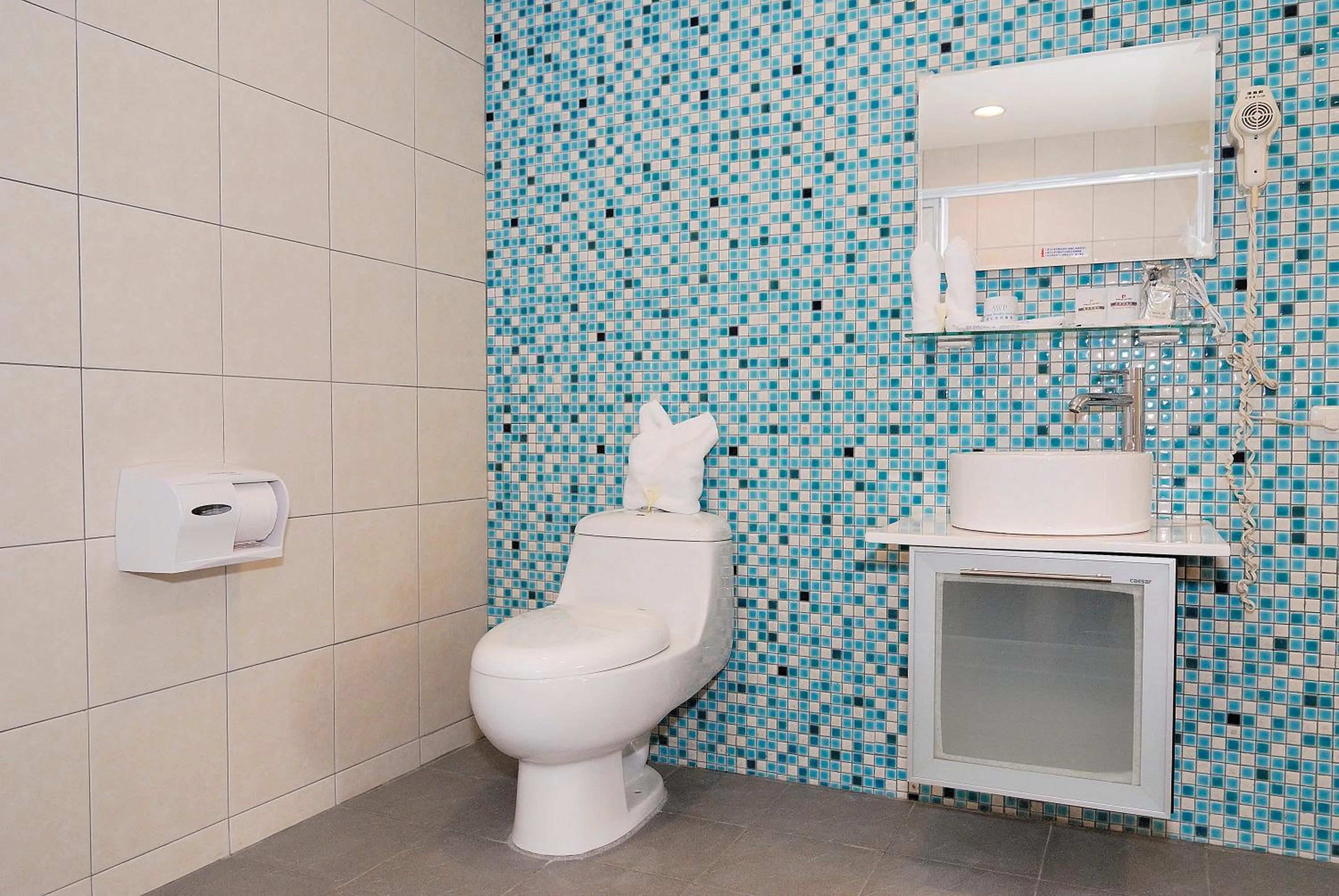 Bathroom in Airai Water Paradise Hotel & Spa