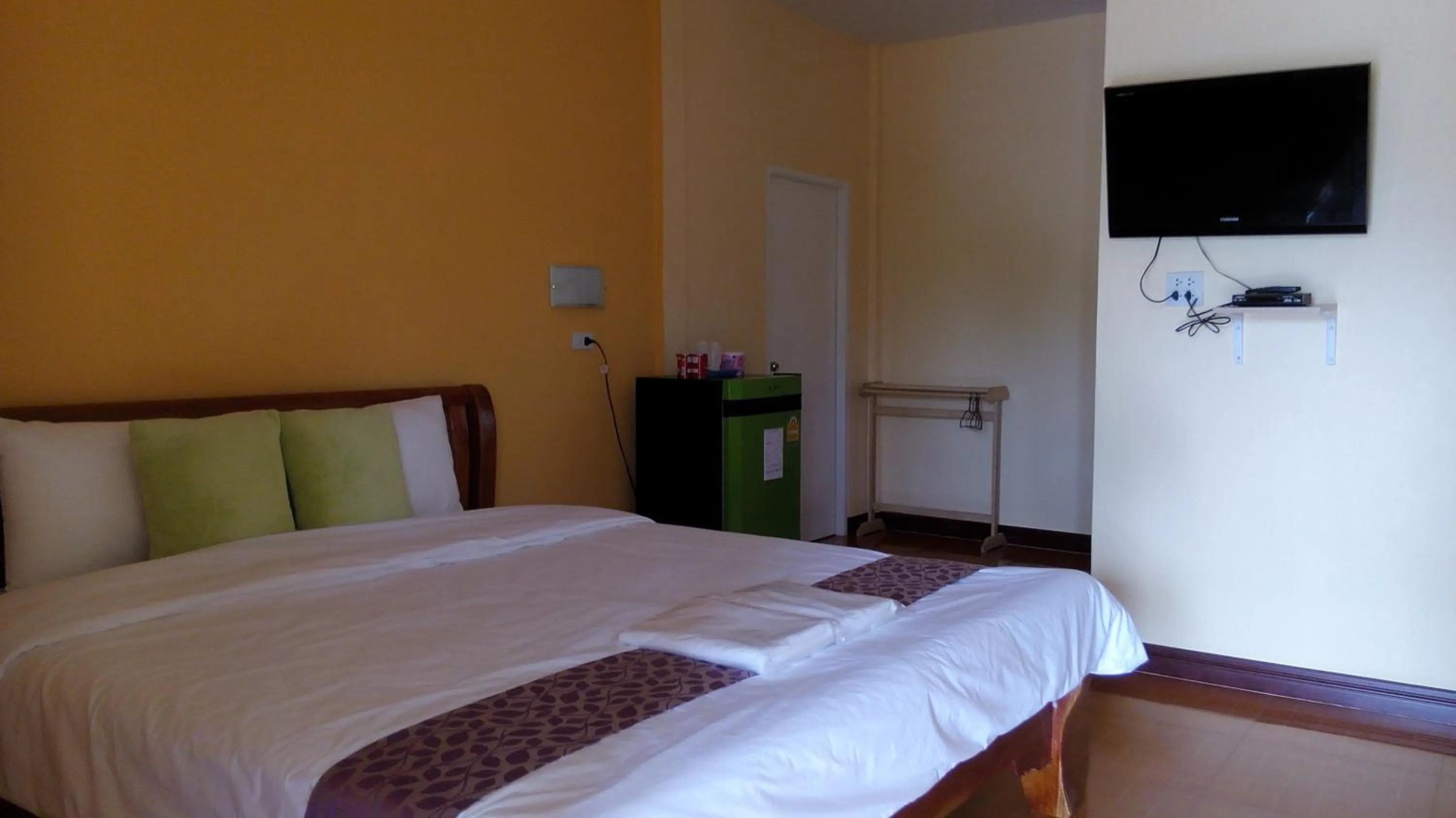 Bed in Sangtong Beach Resort