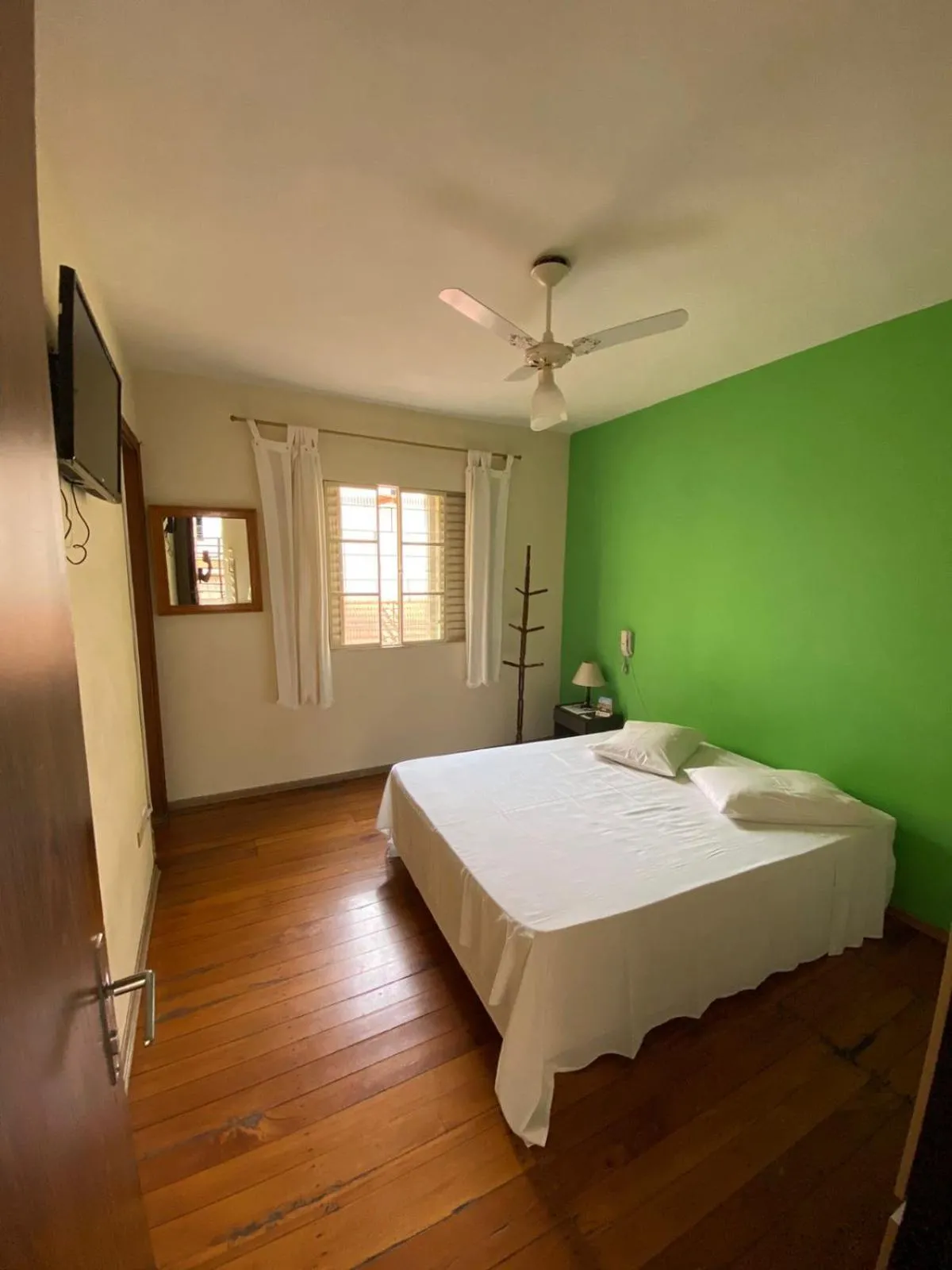 Bed in Hotel Modelo