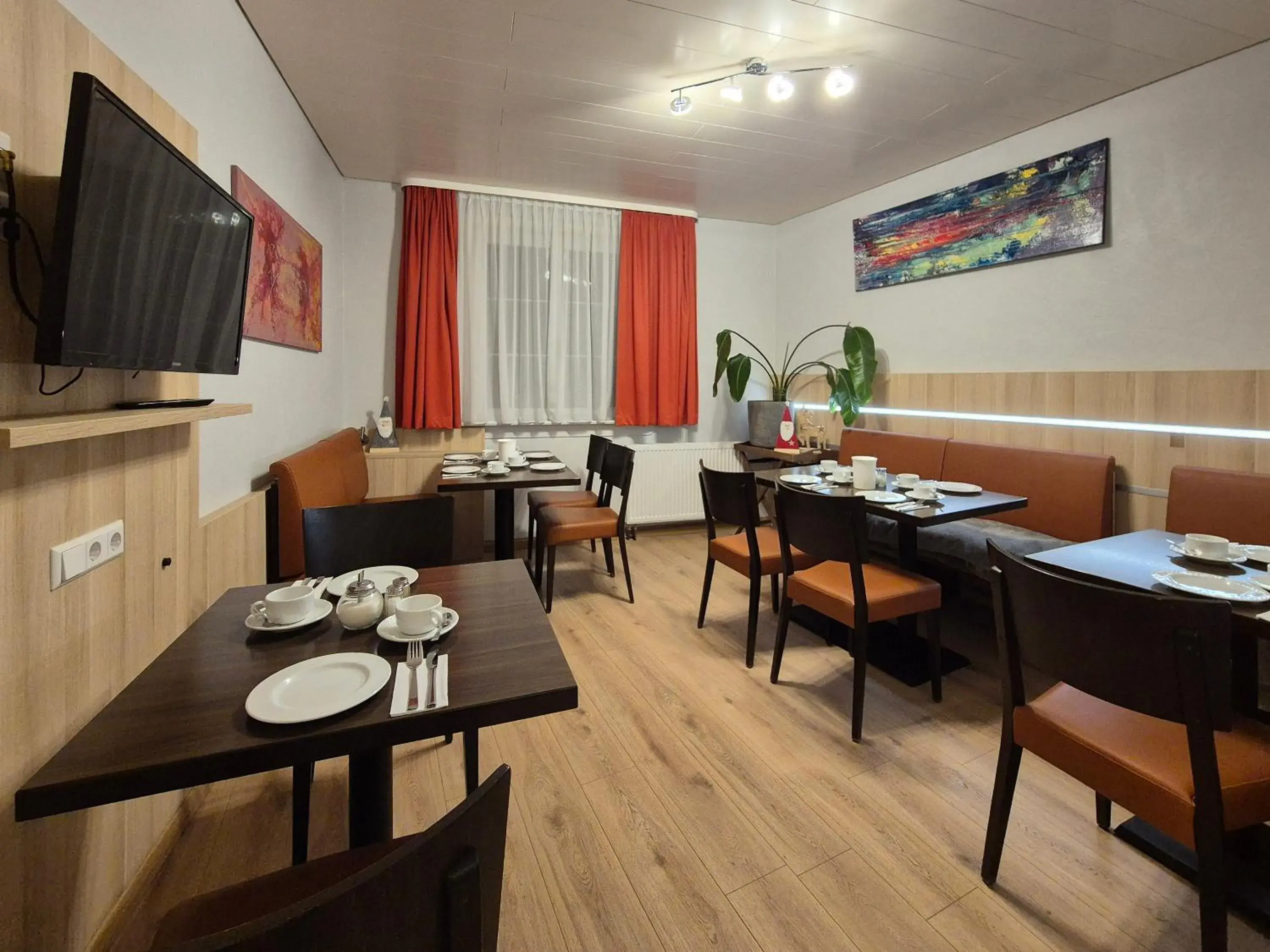 Restaurant/places to eat in Hotel Mäuerle Restaurant/places to eat in Hotel Mäuerle