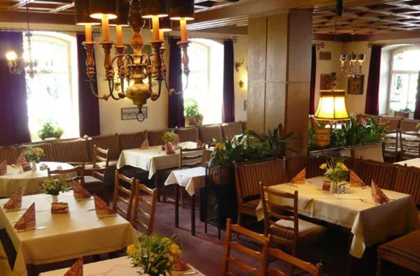 Restaurant/places to eat in Hotel Strauss