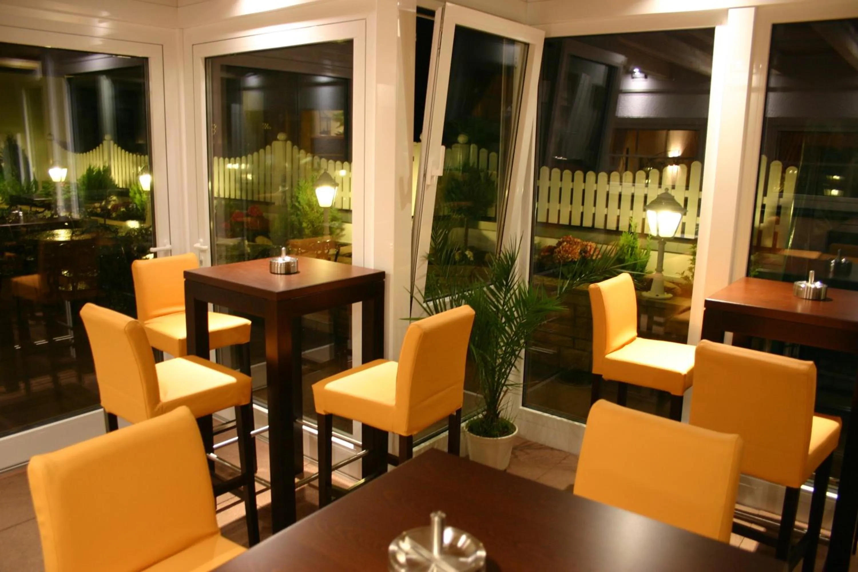 Restaurant/places to eat in Eden-Hotel