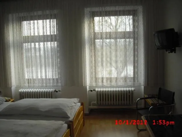 Photo of the whole room, Bed in Hotel Feilen-Wolff
