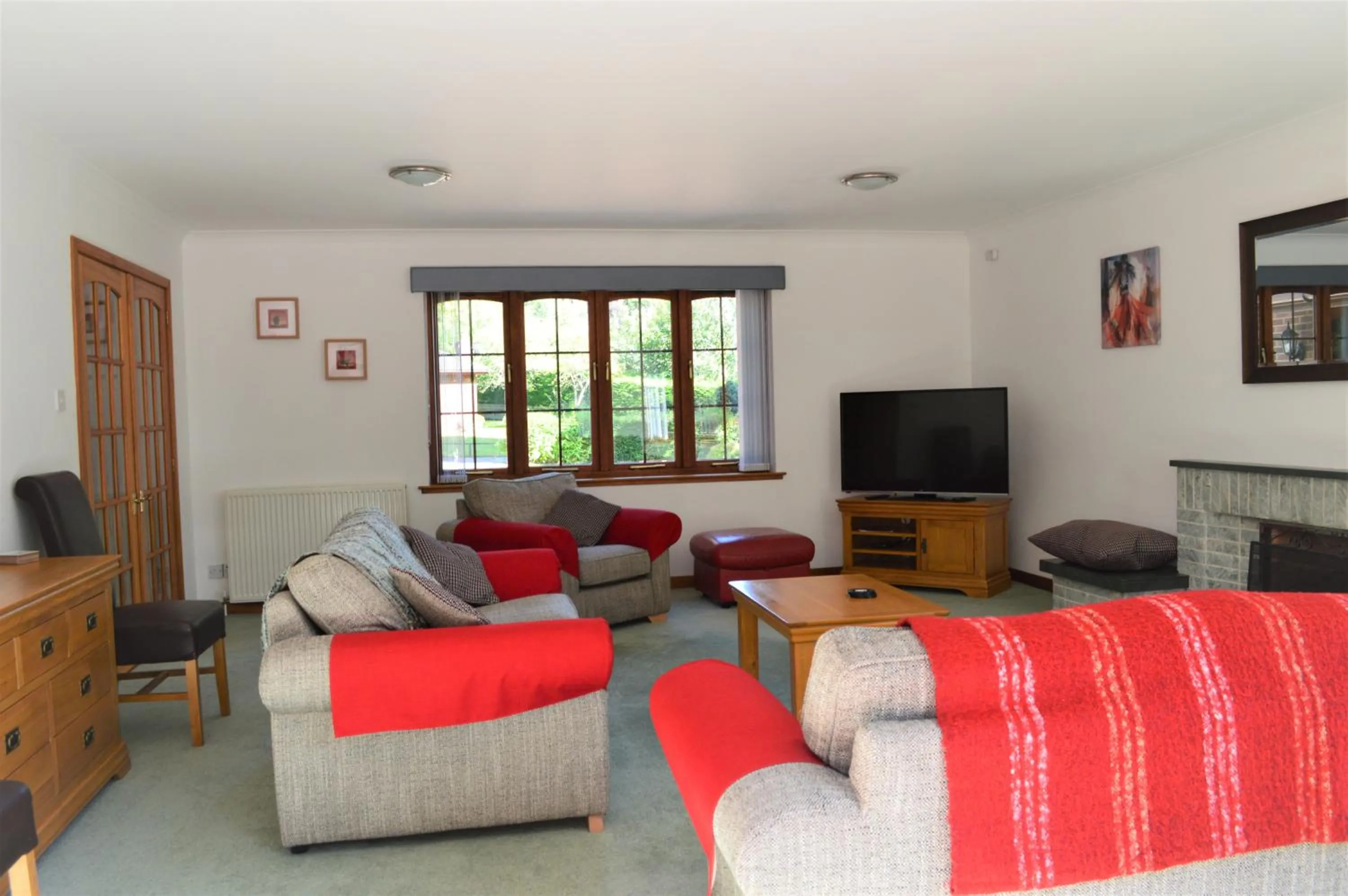Living room in Auburn Cottage