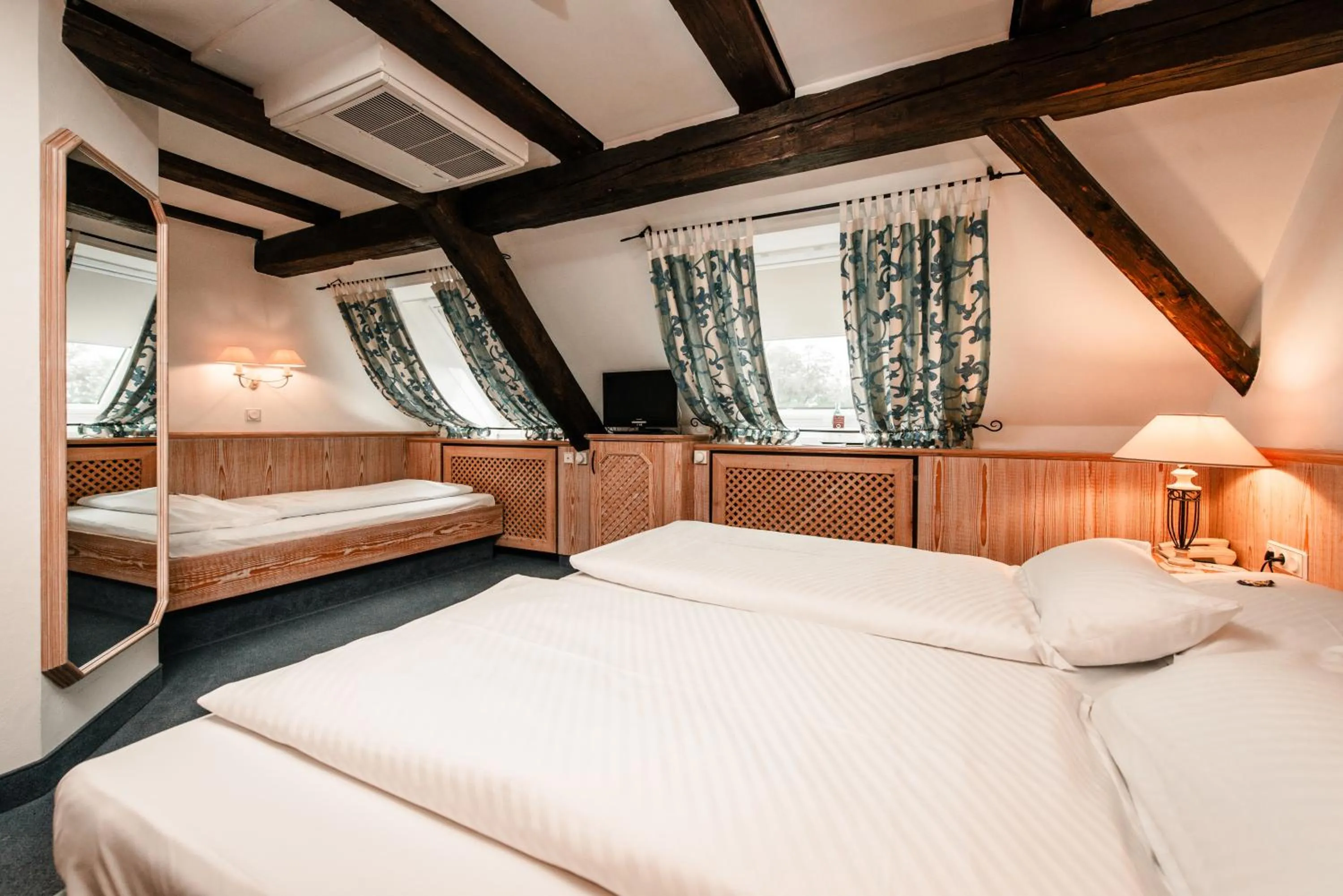 Bed in Hotel & Restaurant Ochsen Merklingen