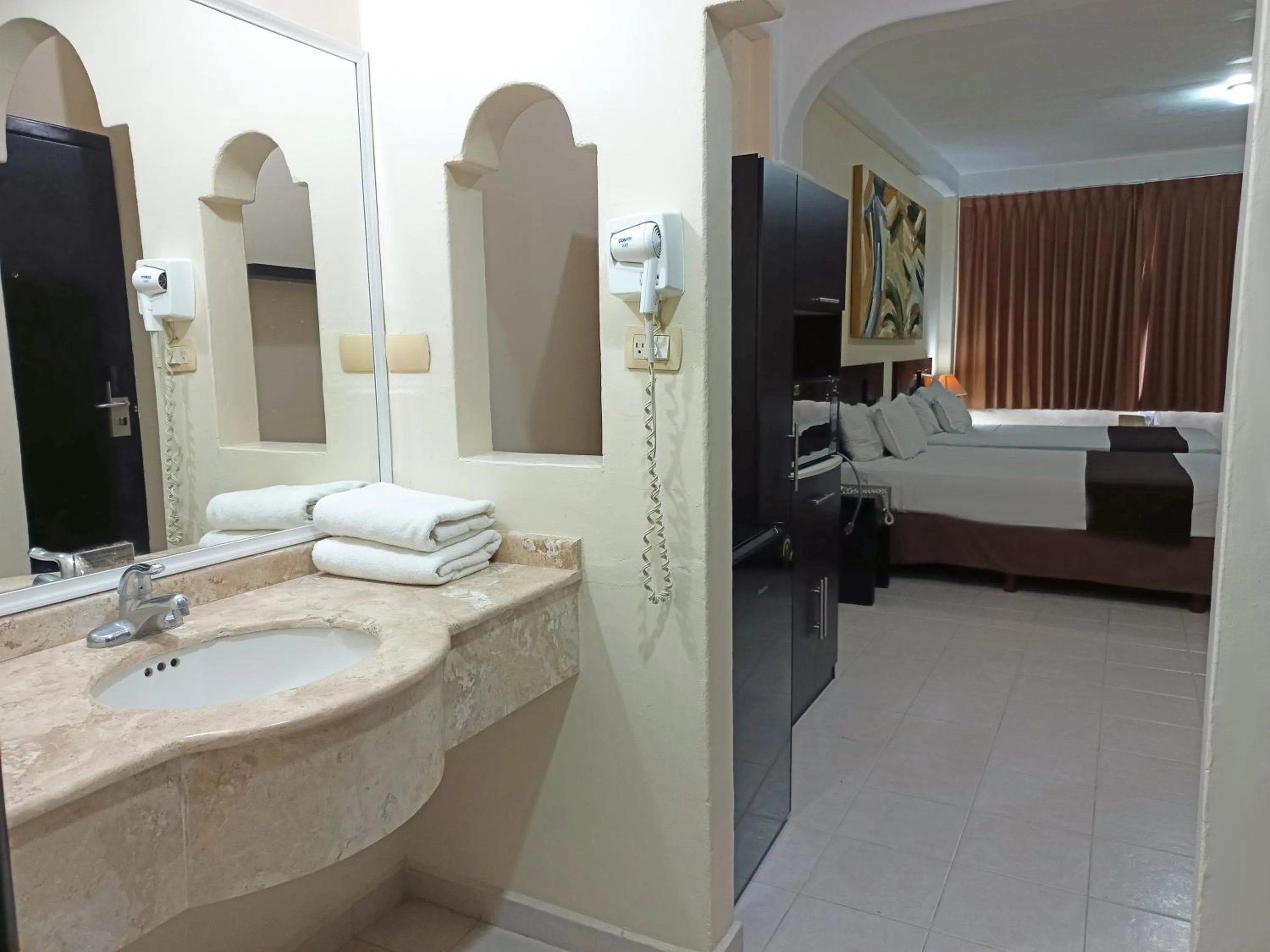 Bathroom, Bed in HOTEL VILLA MARGARITAS