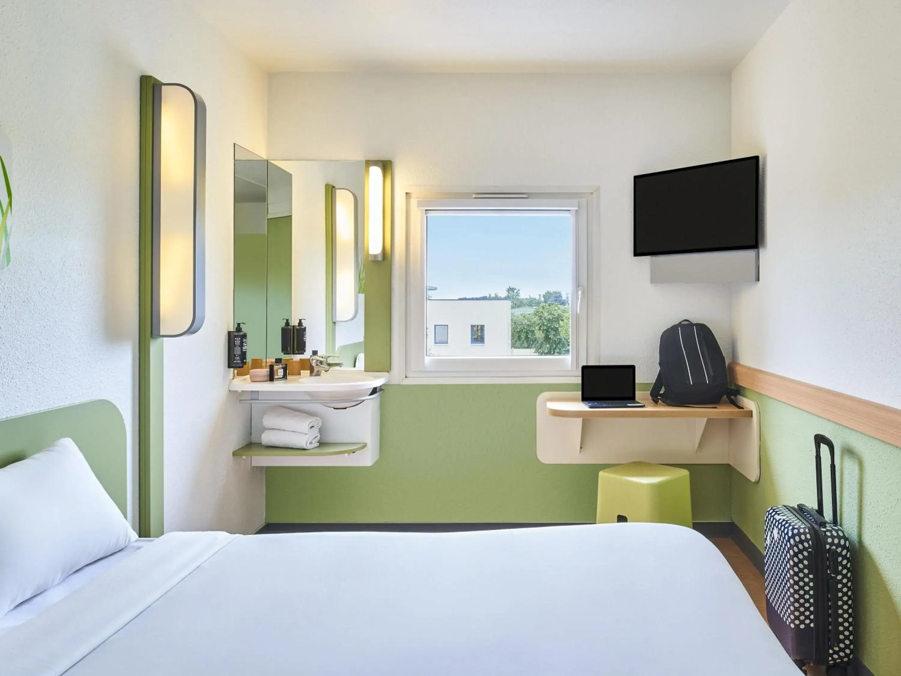 Bedroom, Bed in ibis budget Santeny Bedroom, Bed in ibis budget Santeny