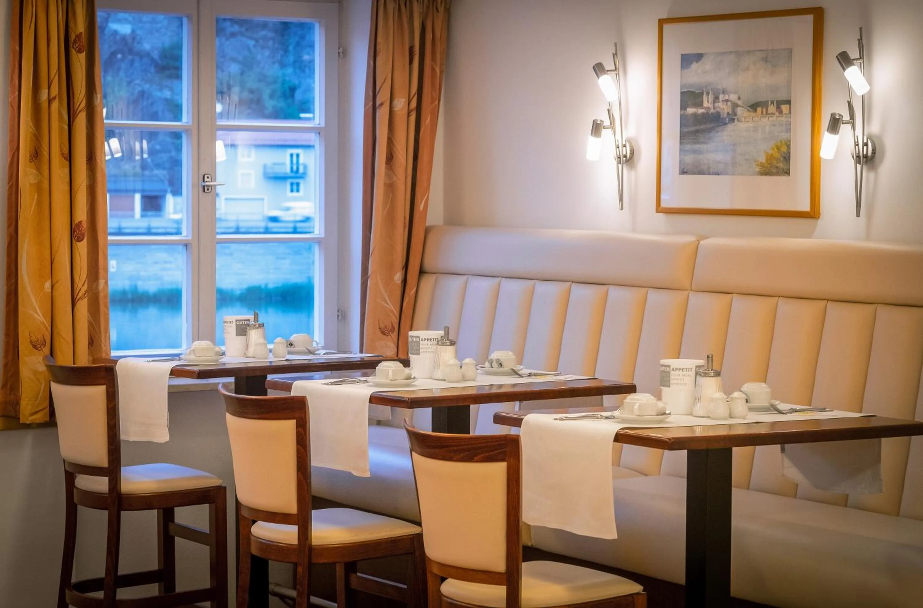 Restaurant/places to eat in Hotel Passauer Wolf