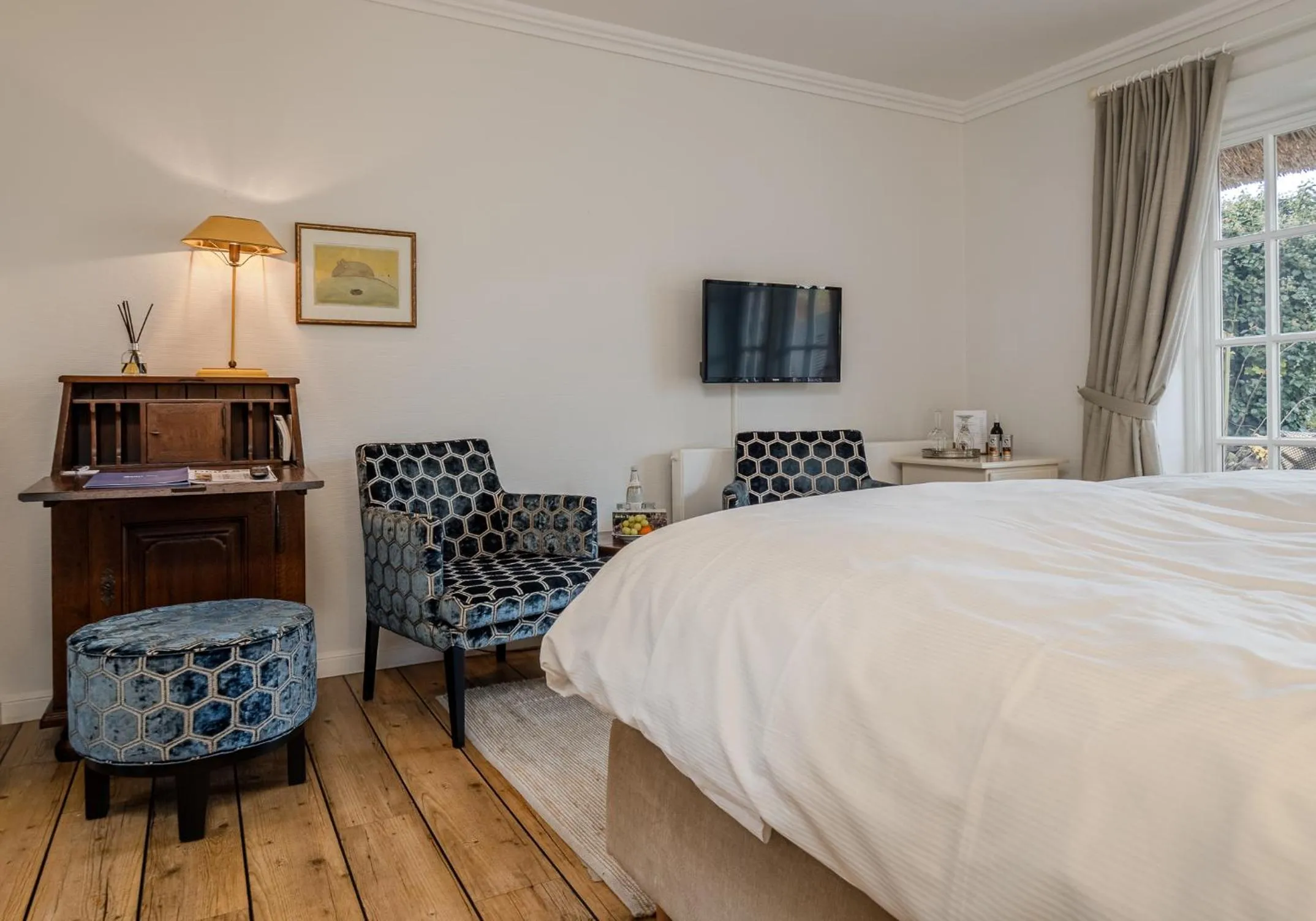 Photo of the whole room, Bed in Boutiquehotel Seiler Hof Keitum