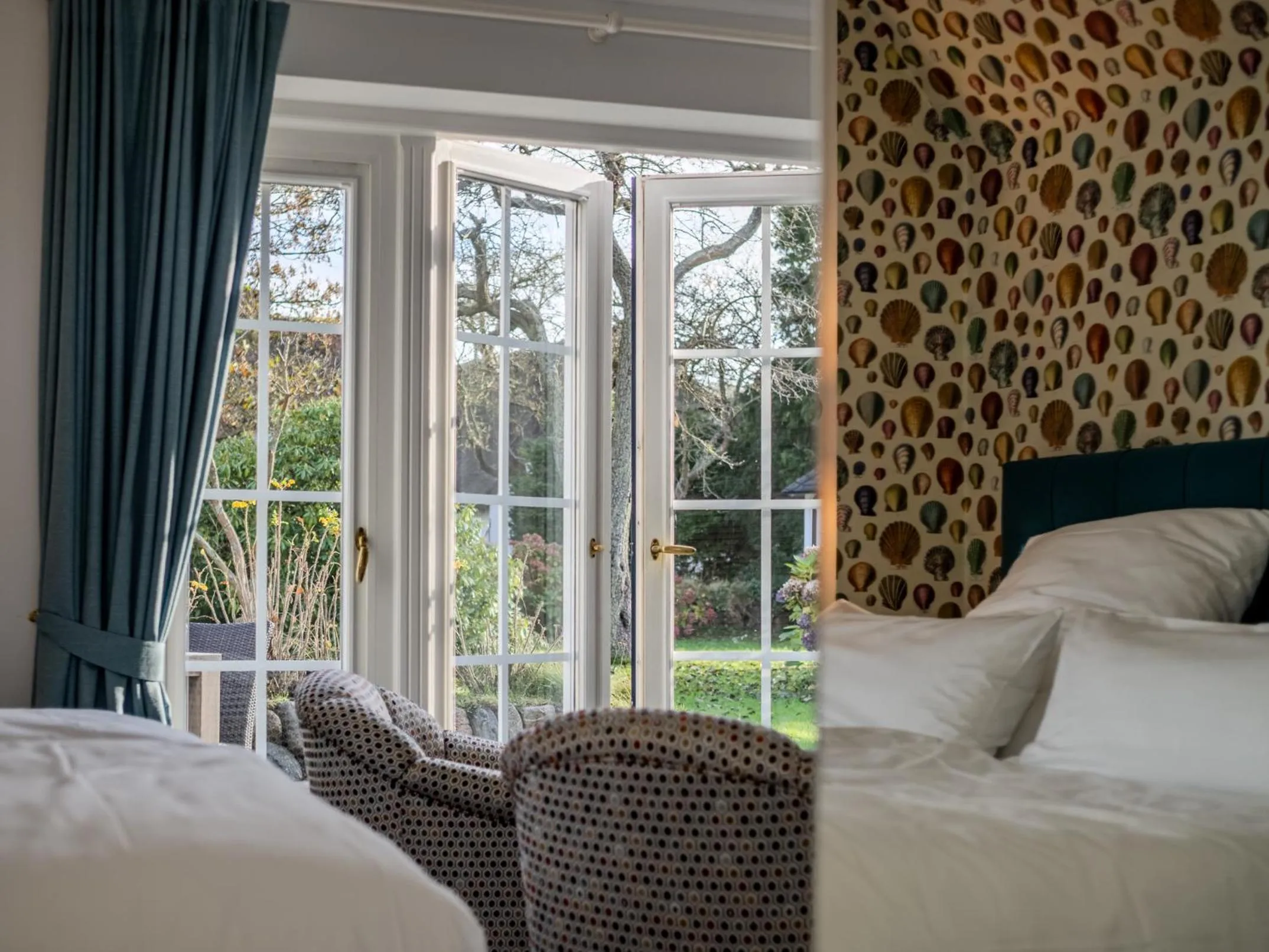 Photo of the whole room, Bed in Boutiquehotel Seiler Hof Keitum