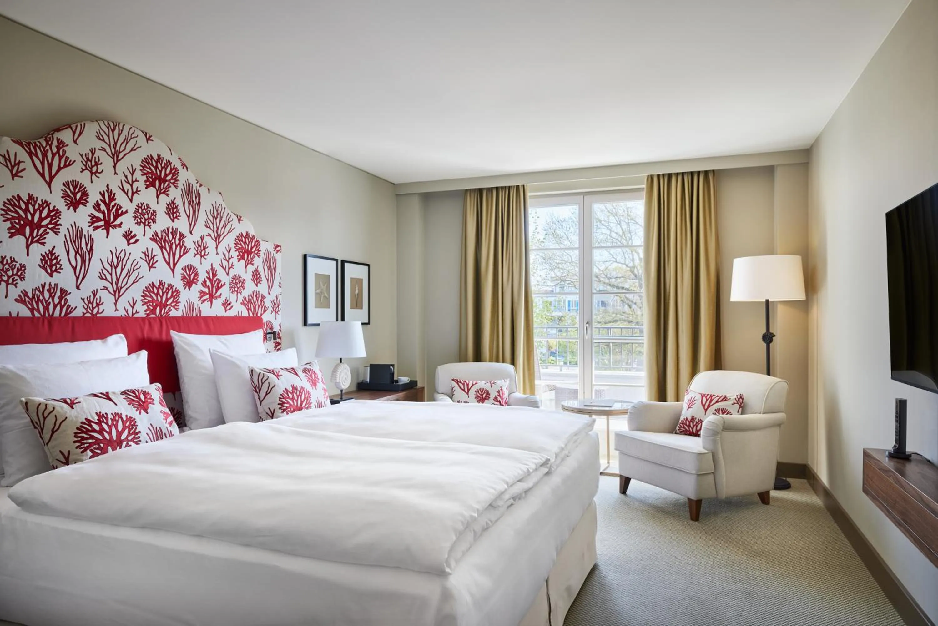 Bedroom, Bed in Strandhotel Zingst