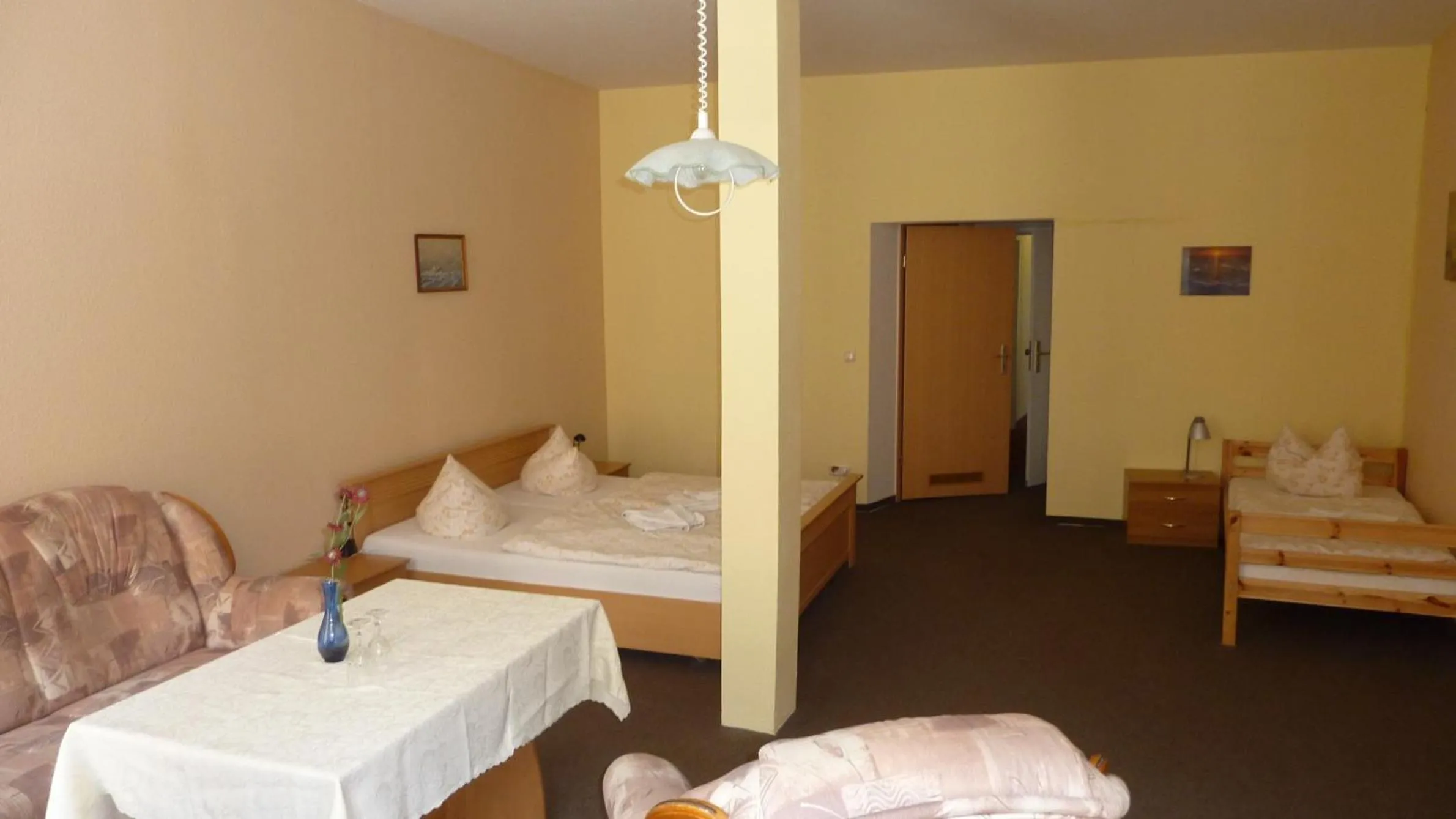 Photo of the whole room, Bed in Altstadt Pension Hafenblick