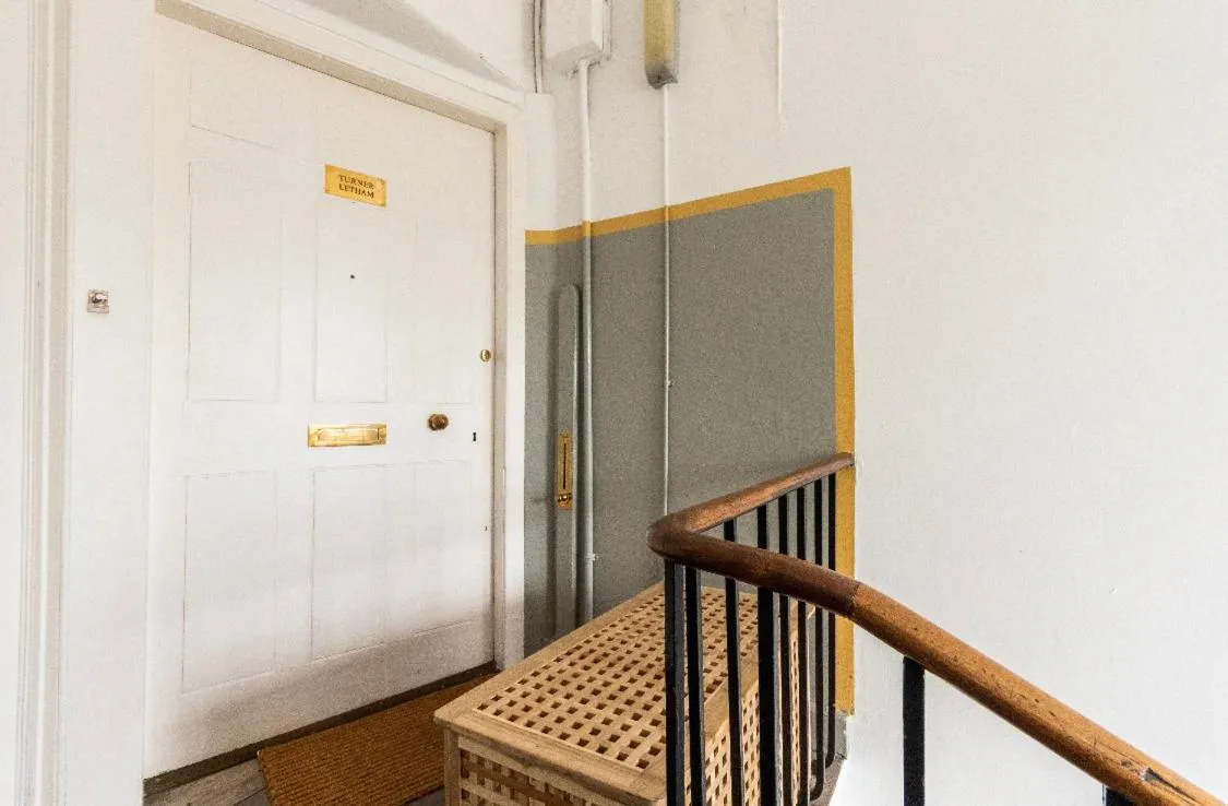 New Town Apartment with Castle View